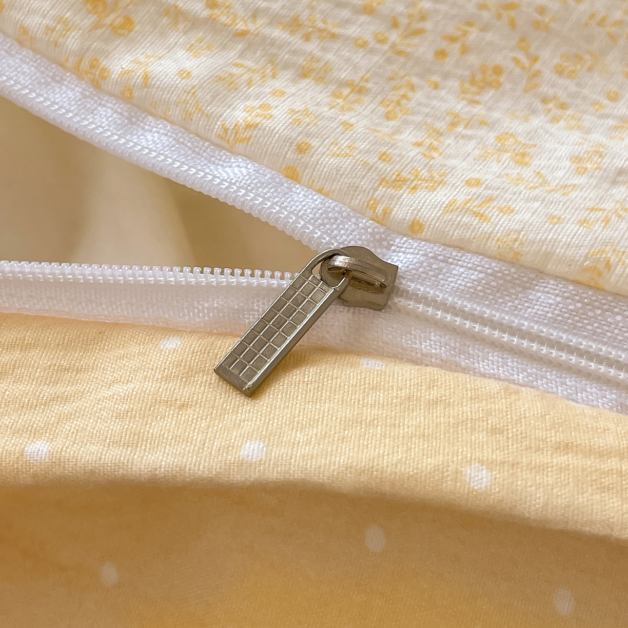 91家纺网 家纺一手货源 找家纺 韩后家纺 2025新款木棉印花四件套 塞纳花园-黄