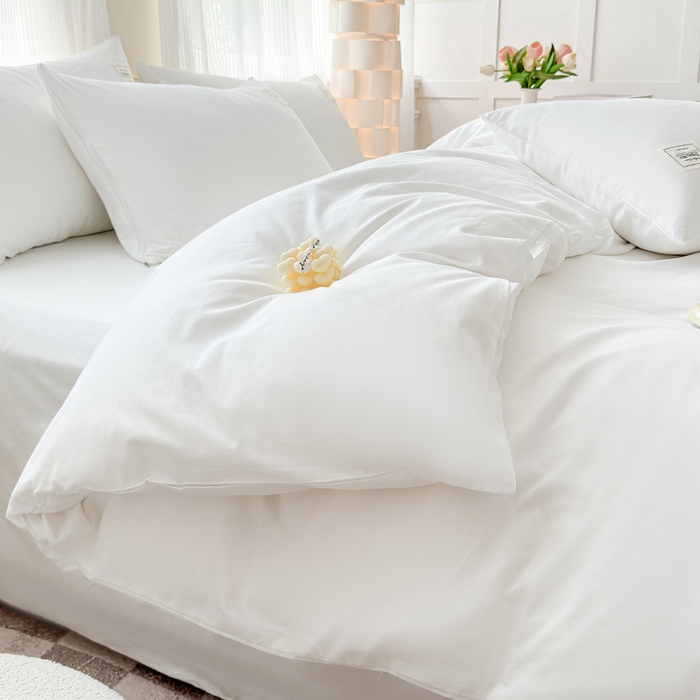 91家纺网 家纺一手货源 找家纺 花香四季家纺 2025新款全棉13376纯棉素色四件套系列床单床笠枕套单品 奶油白