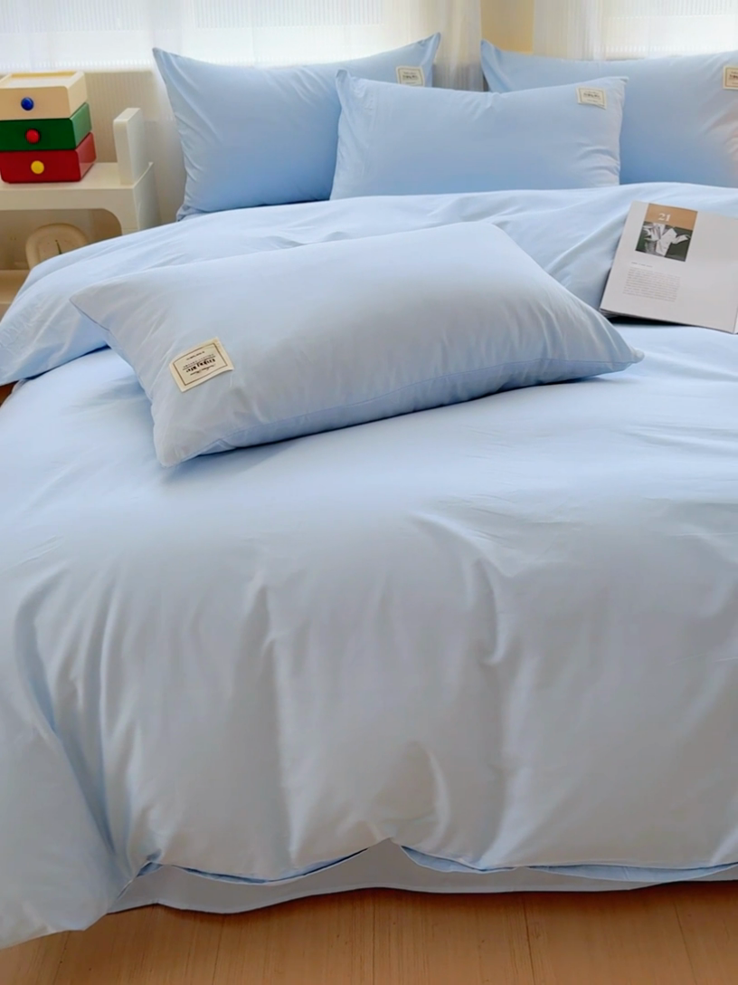 91家纺网 家纺一手货源 找家纺 花香四季家纺 2025新款全棉13376纯棉素色四件套系列床单床笠枕套单品 天真蓝