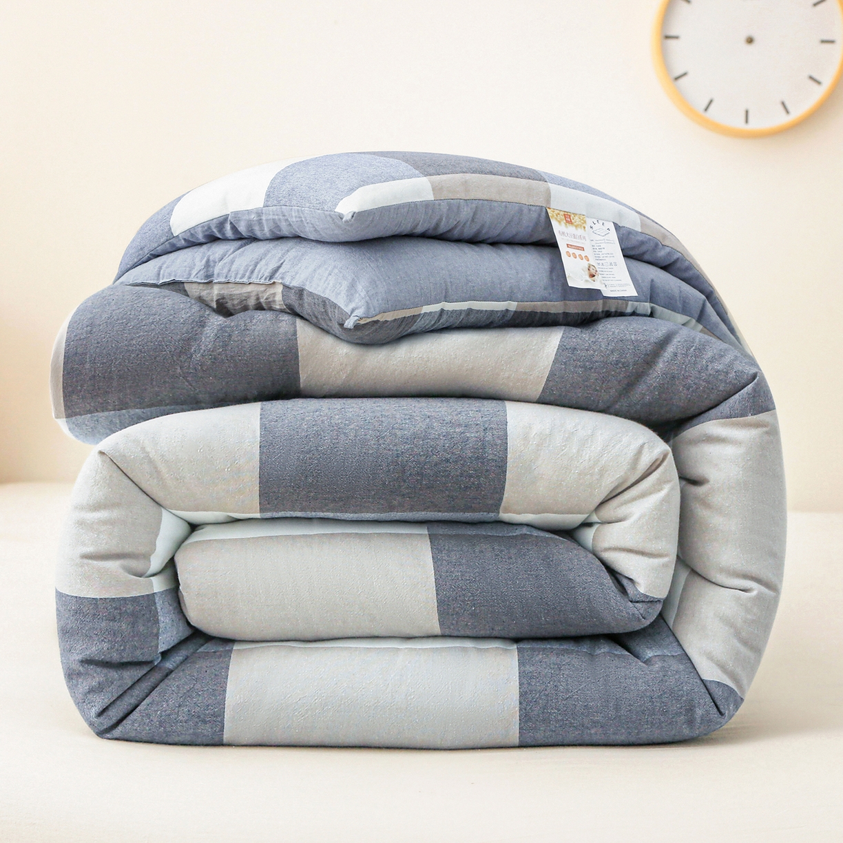 91家纺网 家纺一手货源 找家纺 牛魔王家居 2025新款水洗棉格子冬被春秋被纤维被被子 蓝大格