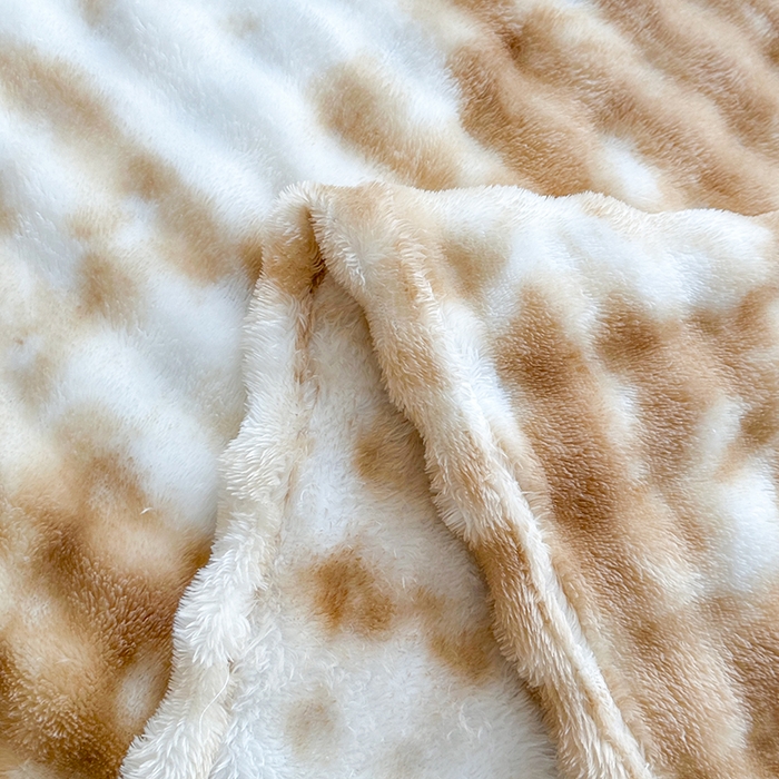 91家纺网 家纺一手货源 找家纺 肖恩毯业 2025新款托斯卡纳兔毛绒炫彩毛毯泡泡绒牛奶绒毯沙发盖毯跨境专供外贸出口可定制尺寸量大可谈 炫彩咖