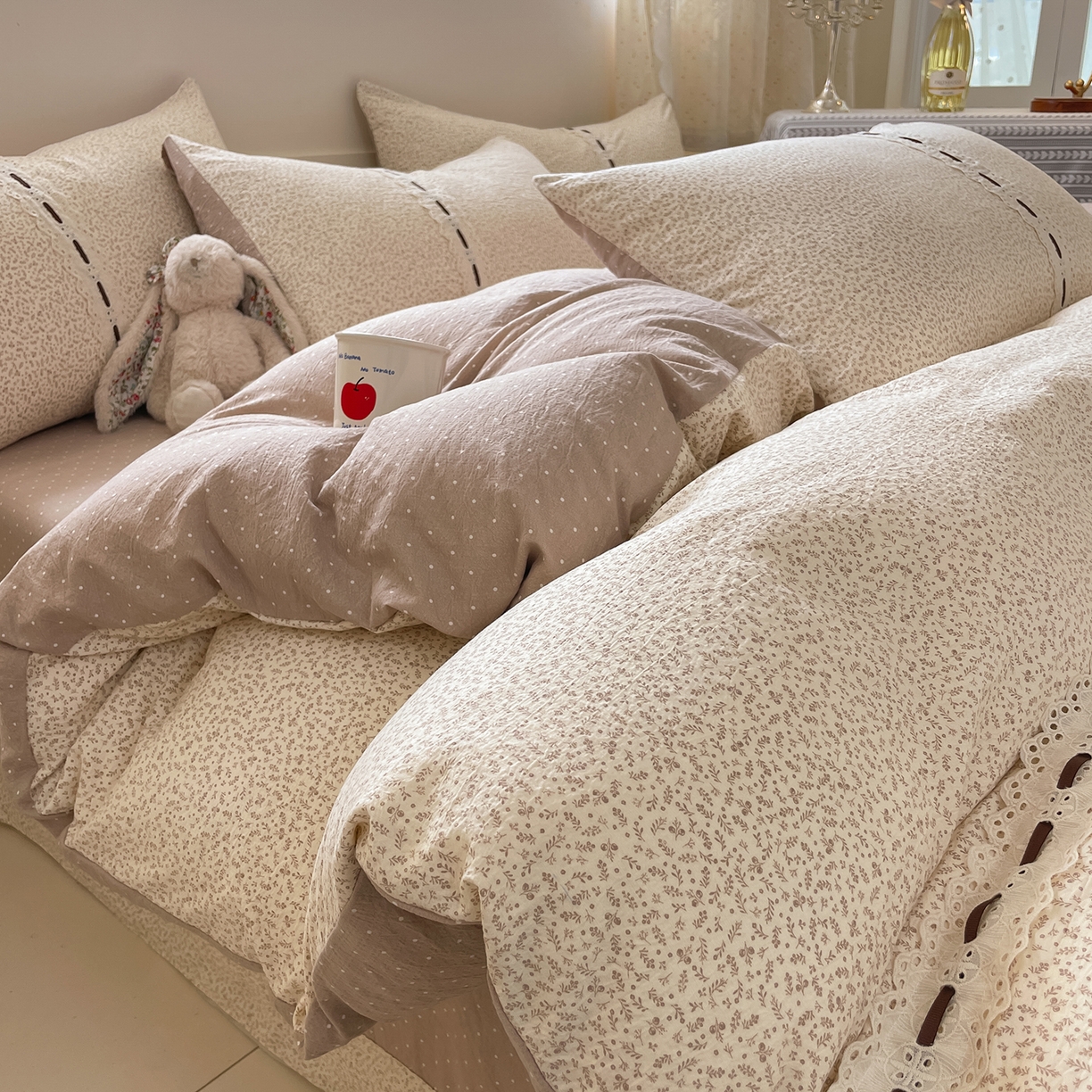 91家纺网 家纺一手货源 找家纺 韩后家纺 2025新款木棉印花四件套 塞纳花园-咖