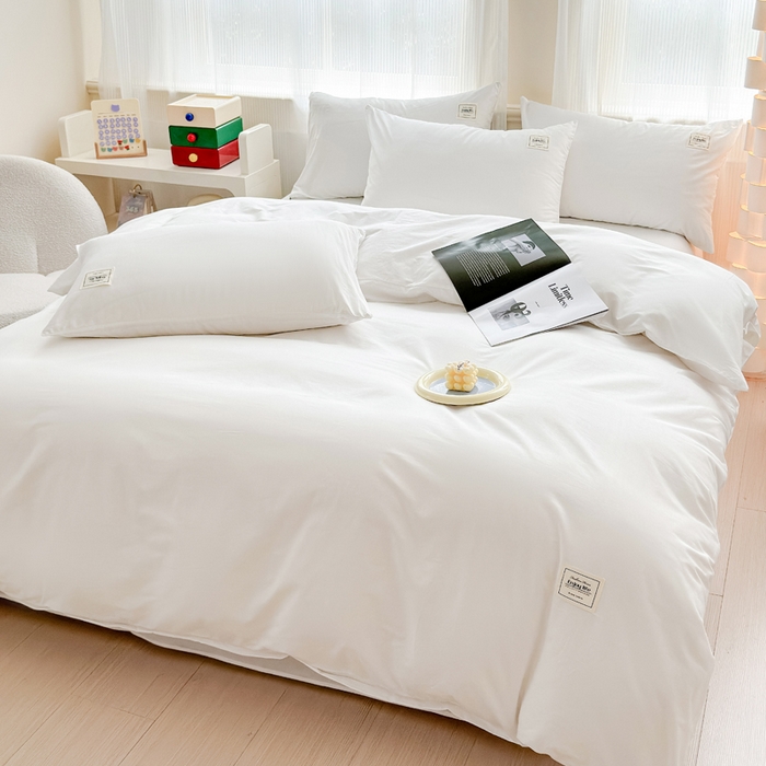 91家纺网 家纺一手货源 找家纺 花香四季家纺 2025新款全棉13376纯棉素色四件套系列床单床笠枕套单品 奶油白