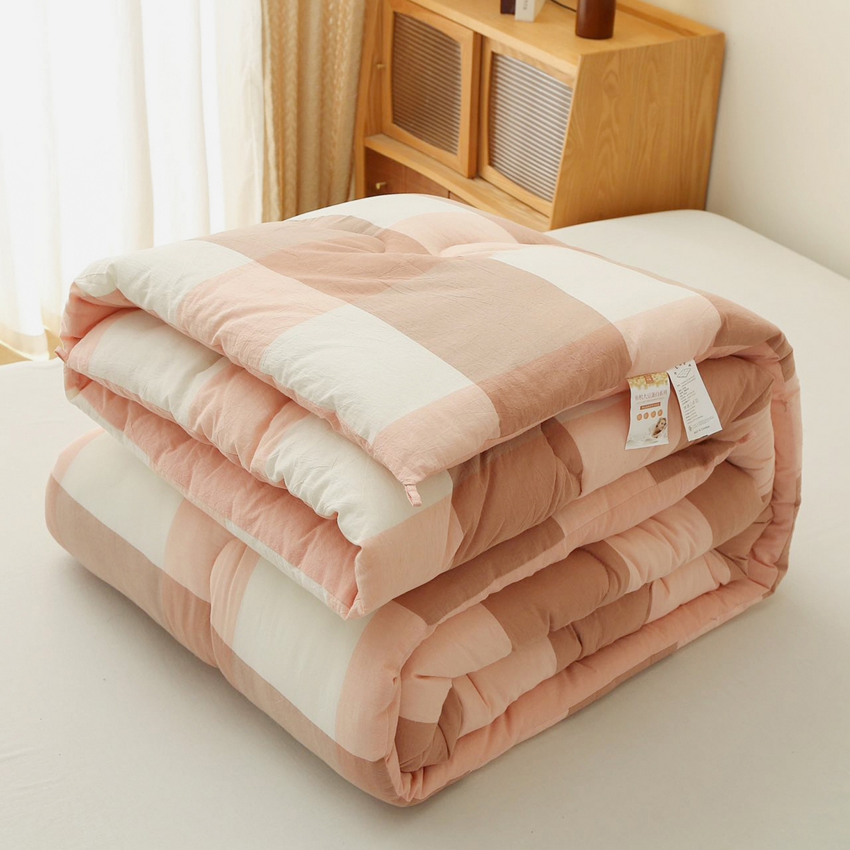 91家纺网 家纺一手货源 找家纺 牛魔王家居 2025新款水洗棉格子冬被春秋被纤维被被子 粉大格