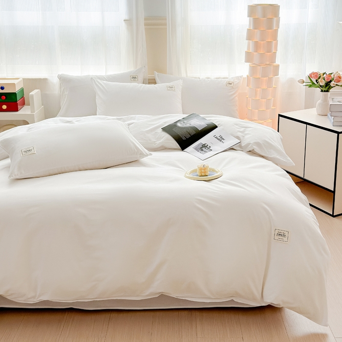 91家纺网 家纺一手货源 找家纺 花香四季家纺 2025新款全棉13376纯棉素色四件套系列床单床笠枕套单品 奶油白
