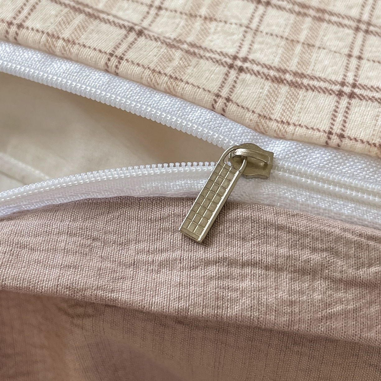 91家纺网 家纺一手货源 找家纺 韩后家纺 2025新款木棉印花四件套 艾格-咖