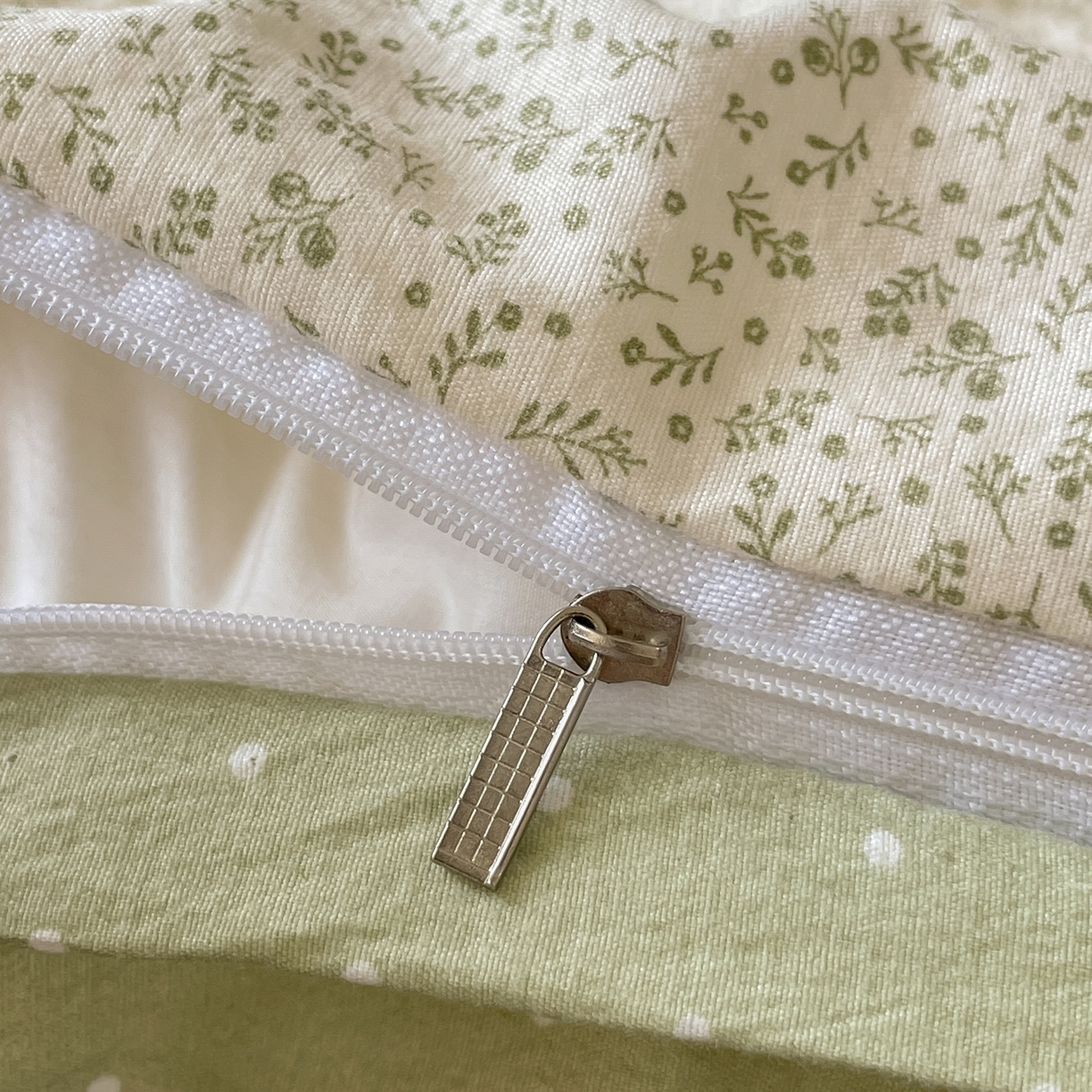 91家纺网 家纺一手货源 找家纺 韩后家纺 2025新款木棉印花四件套 塞纳花园-绿