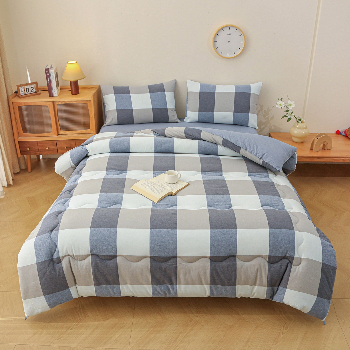 91家纺网 家纺一手货源 找家纺 牛魔王家居 2025新款水洗棉格子冬被春秋被纤维被被子 蓝大格