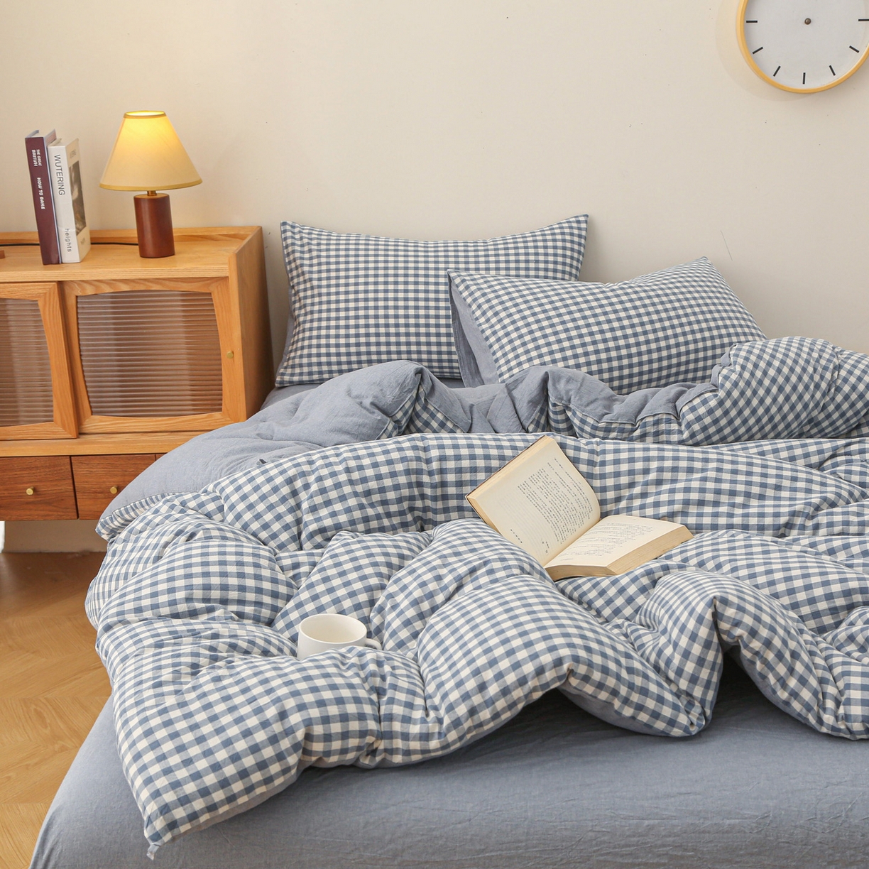 91家纺网 家纺一手货源 找家纺 牛魔王家居 2025新款水洗棉格子冬被春秋被纤维被被子 蓝小格