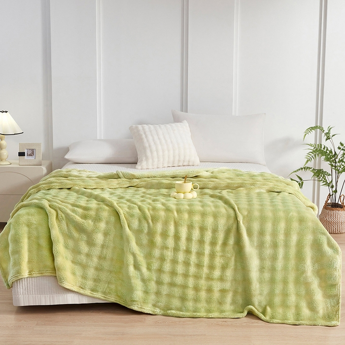 91家纺网 家纺一手货源 找家纺 肖恩毯业 2025新款托斯卡纳兔毛绒炫彩毛毯泡泡绒牛奶绒毯沙发盖毯跨境专供外贸出口可定制尺寸量大可谈 炫彩果绿