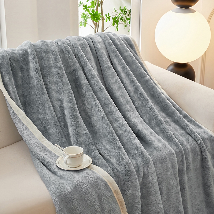 91家纺网 家纺一手货源 找家纺 七里香 2025新款A类跨境外贸托卡斯兔毛绒牛奶绒毛毯泡泡毯多功能盖毯 泡泡毯-浅灰