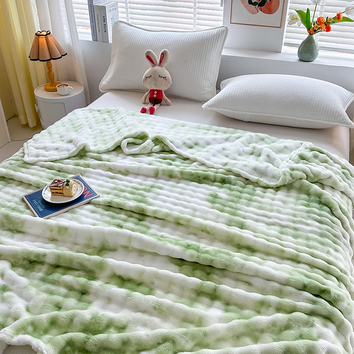 91家纺网 家纺一手货源 找家纺 肖恩毯业 2025新款托斯卡纳兔毛绒炫彩毛毯泡泡绒牛奶绒毯沙发盖毯跨境专供外贸出口可定制尺寸量大可谈 炫彩绿