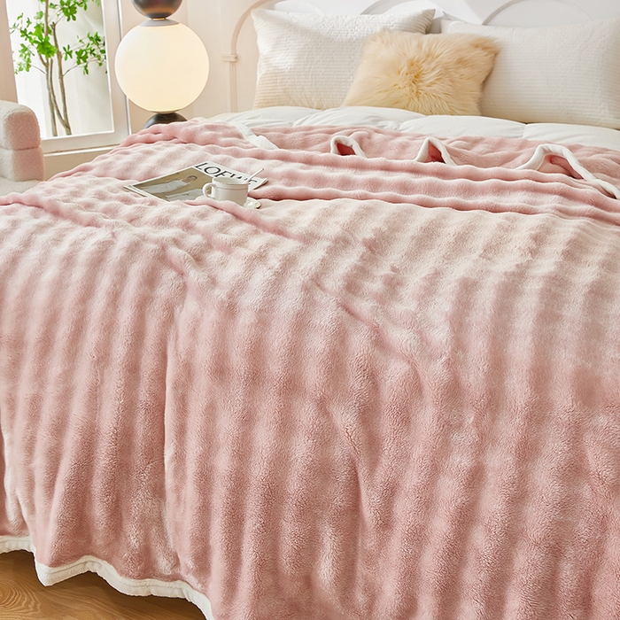 91家纺网 家纺一手货源 找家纺 七里香 2025新款A类跨境外贸托卡斯兔毛绒牛奶绒毛毯泡泡毯多功能盖毯 泡泡毯-粉玉