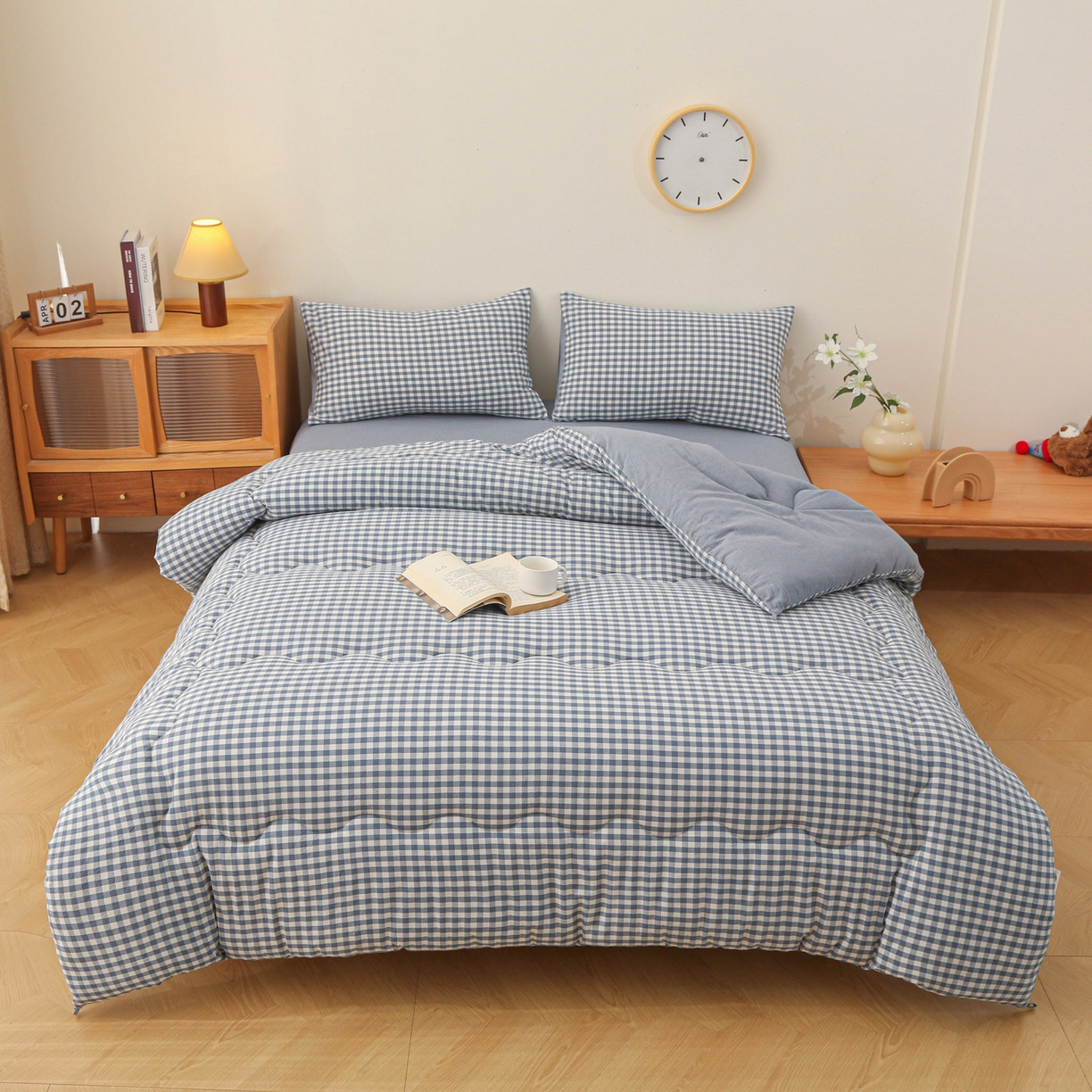91家纺网 家纺一手货源 找家纺 牛魔王家居 2025新款水洗棉格子冬被春秋被纤维被被子 蓝小格