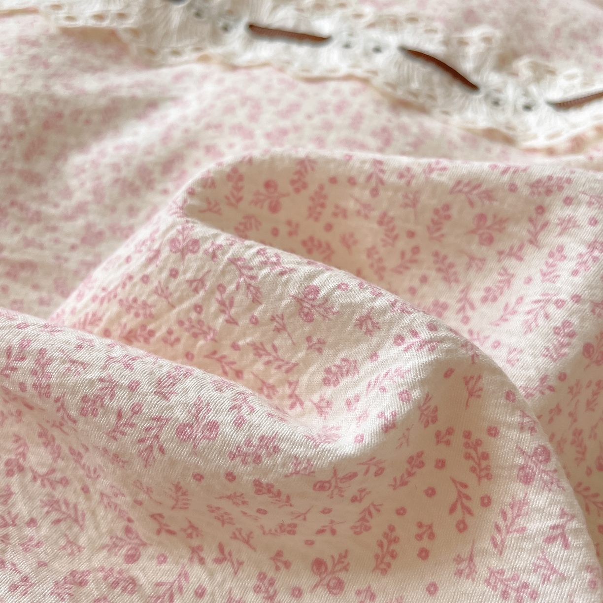 91家纺网 家纺一手货源 找家纺 韩后家纺 2025新款木棉印花四件套 塞纳花园-粉