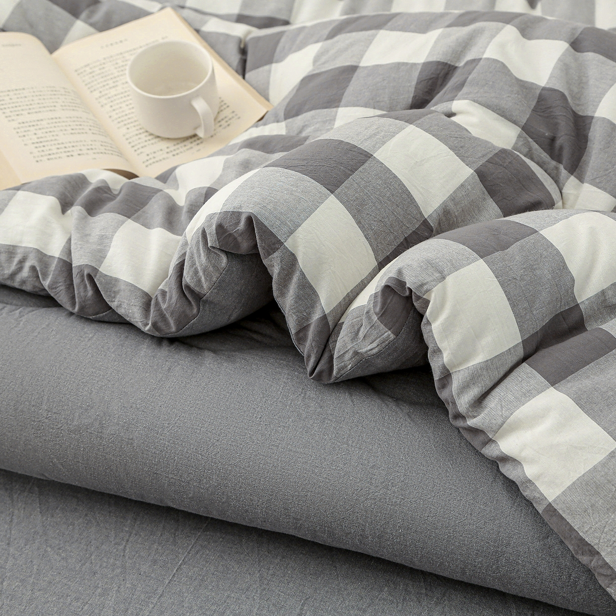 91家纺网 家纺一手货源 找家纺 牛魔王家居 2025新款水洗棉格子冬被春秋被纤维被被子 灰中格