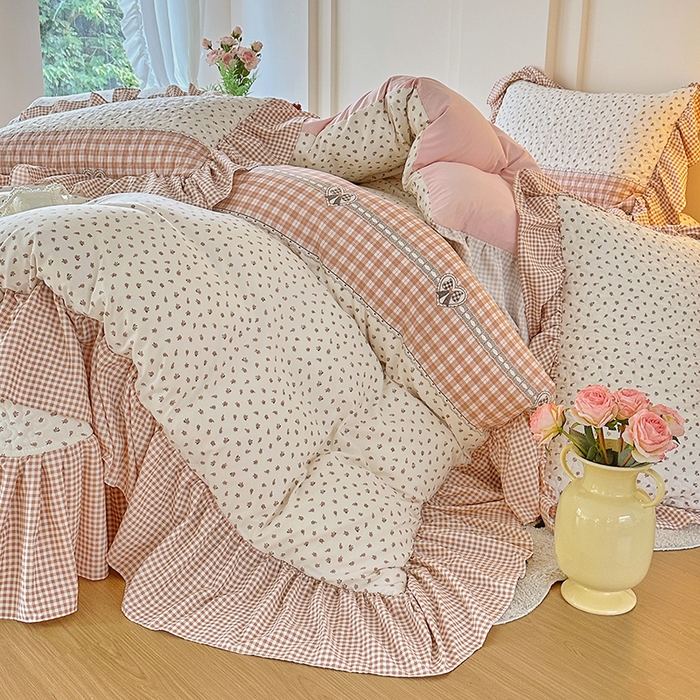 91家纺网 家纺一手货源 找家纺 （总）易辰美 2025新款法式公主风夹棉床盖四件套