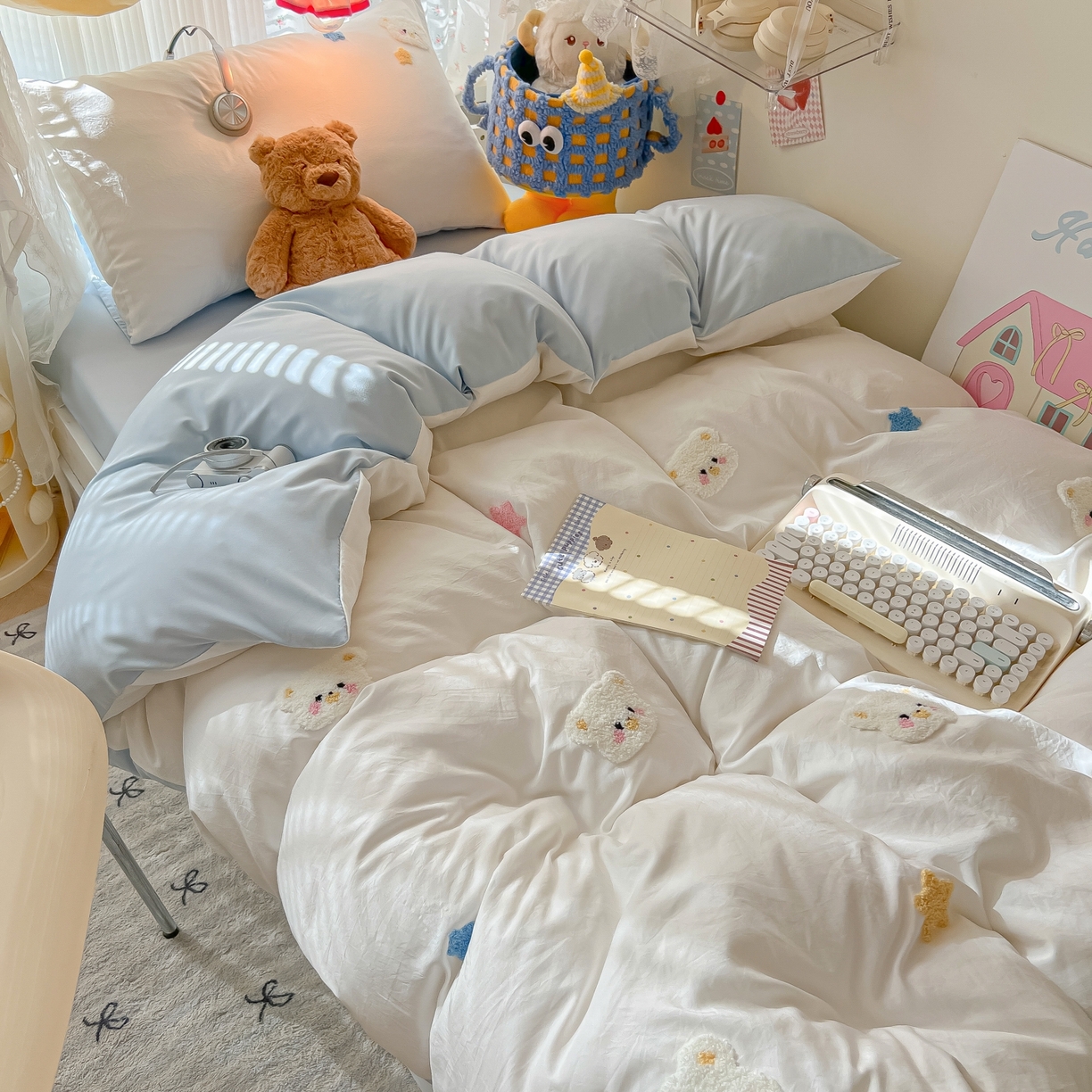 91家纺网 家纺一手货源 找家纺 韩巢家纺 2025新款学生宿舍寝室高低床水洗棉毛巾绣学生季被套床单三件套-幸运熊 幸运熊白蓝