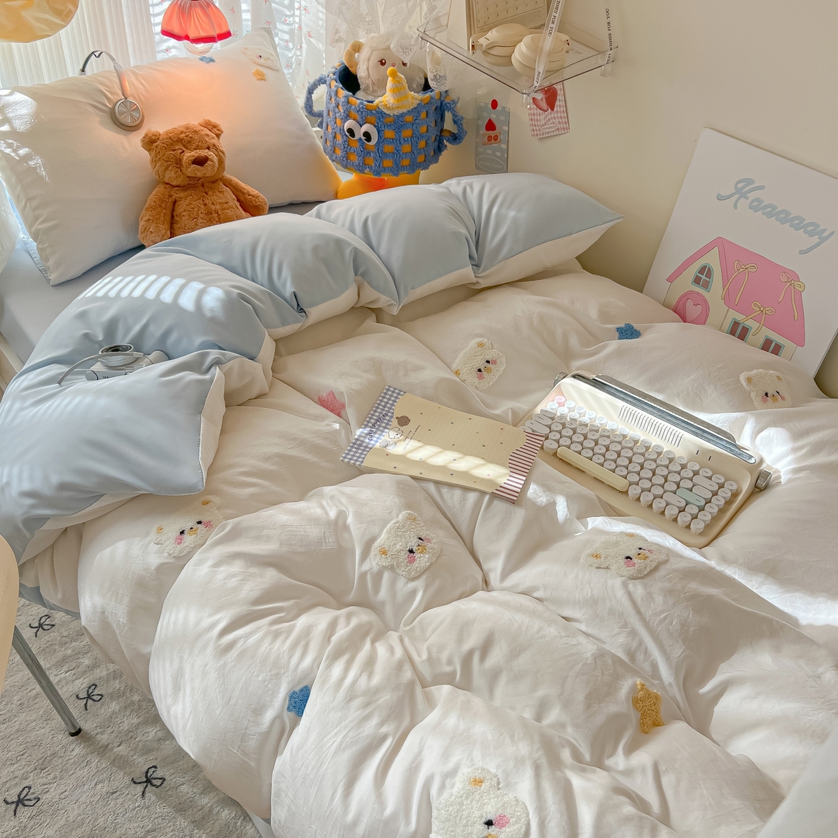 91家纺网 家纺一手货源 找家纺 韩巢家纺 2025新款学生宿舍寝室高低床水洗棉毛巾绣学生季被套床单三件套-幸运熊 幸运熊白蓝