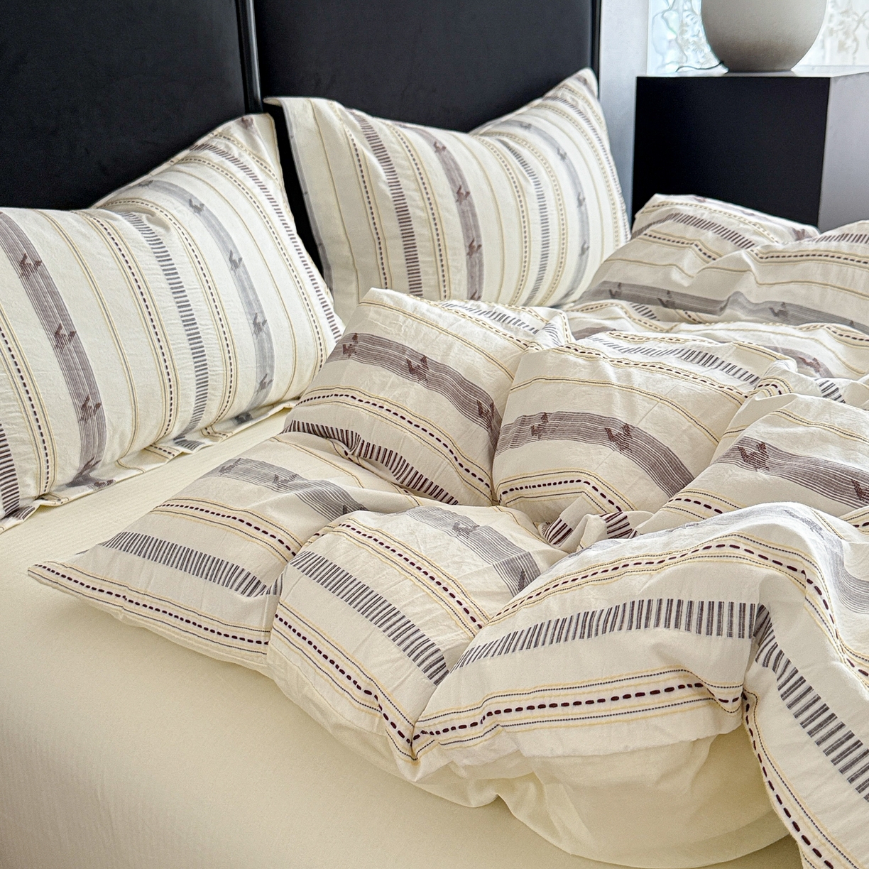 91家纺网 家纺一手货源 找家纺 眠博士 2025新款A类立体穿线提花纯棉四件套 提花股线套件-素简 米