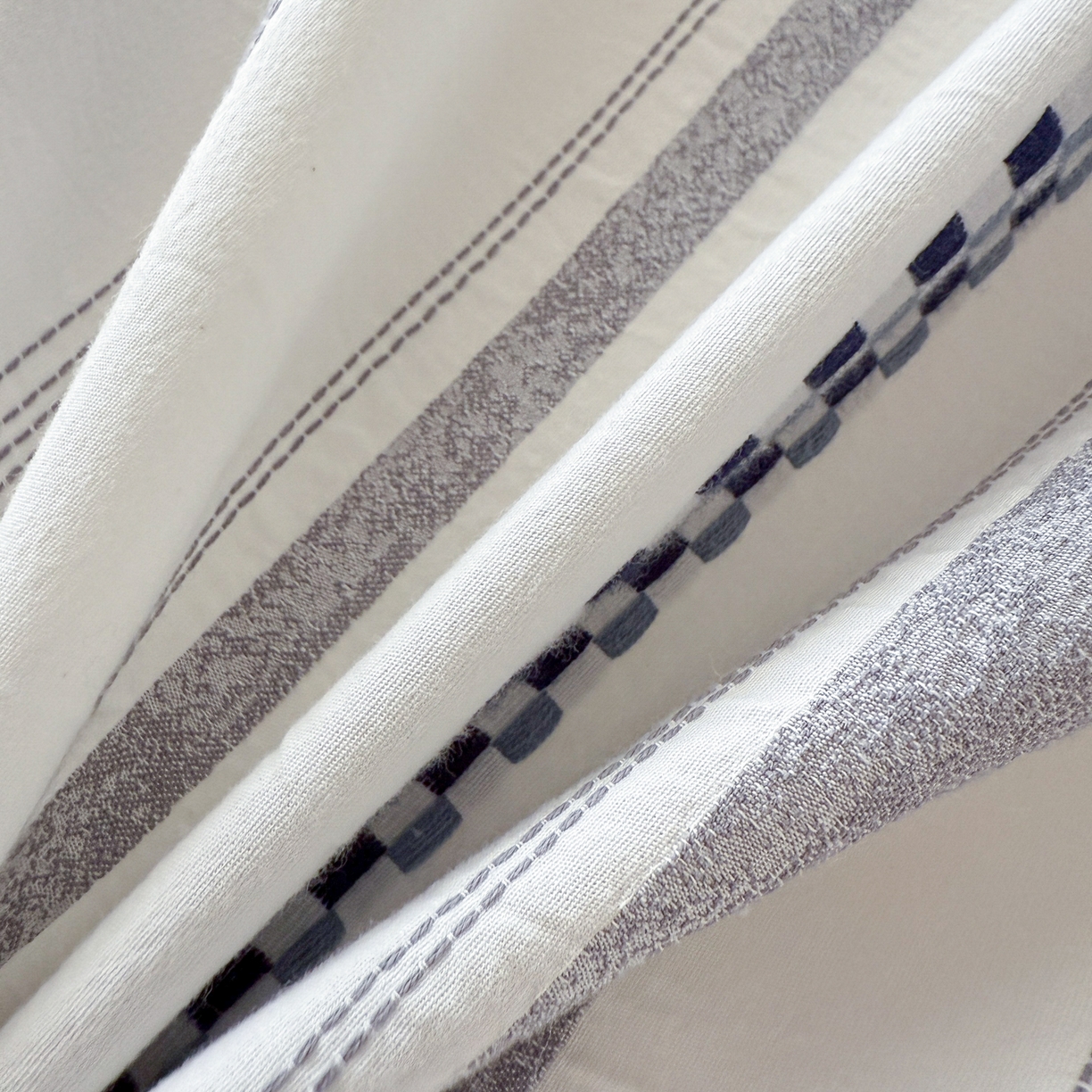 91家纺网 家纺一手货源 找家纺 眠博士 2025新款A类立体穿线提花纯棉四件套 提花股线套件-未来 蓝