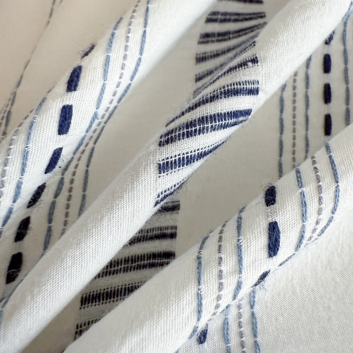 91家纺网 家纺一手货源 找家纺 眠博士 2025新款A类立体穿线提花纯棉四件套 提花股线套件-素简 蓝