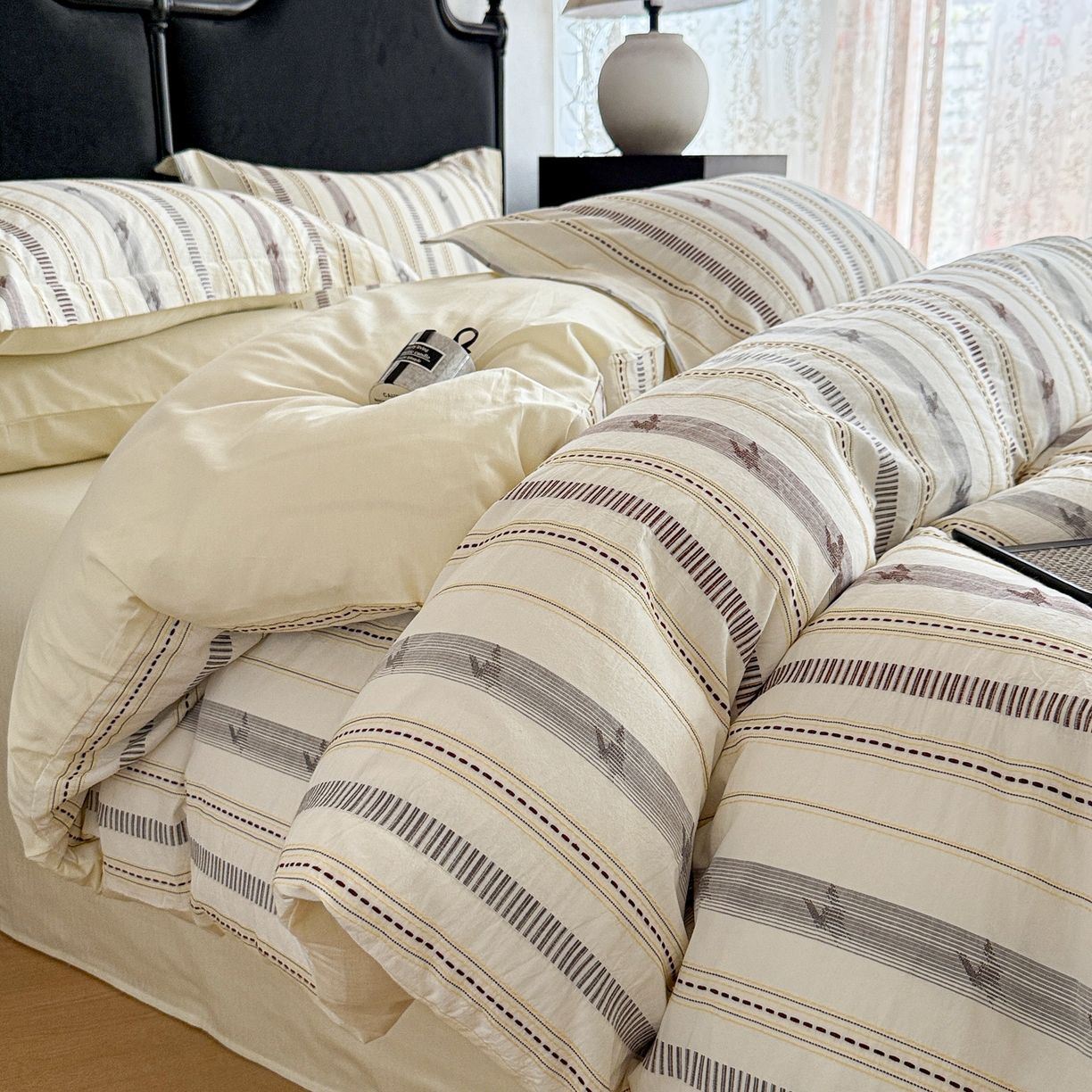 91家纺网 家纺一手货源 找家纺 眠博士 2025新款A类立体穿线提花纯棉四件套 提花股线套件-素简 米