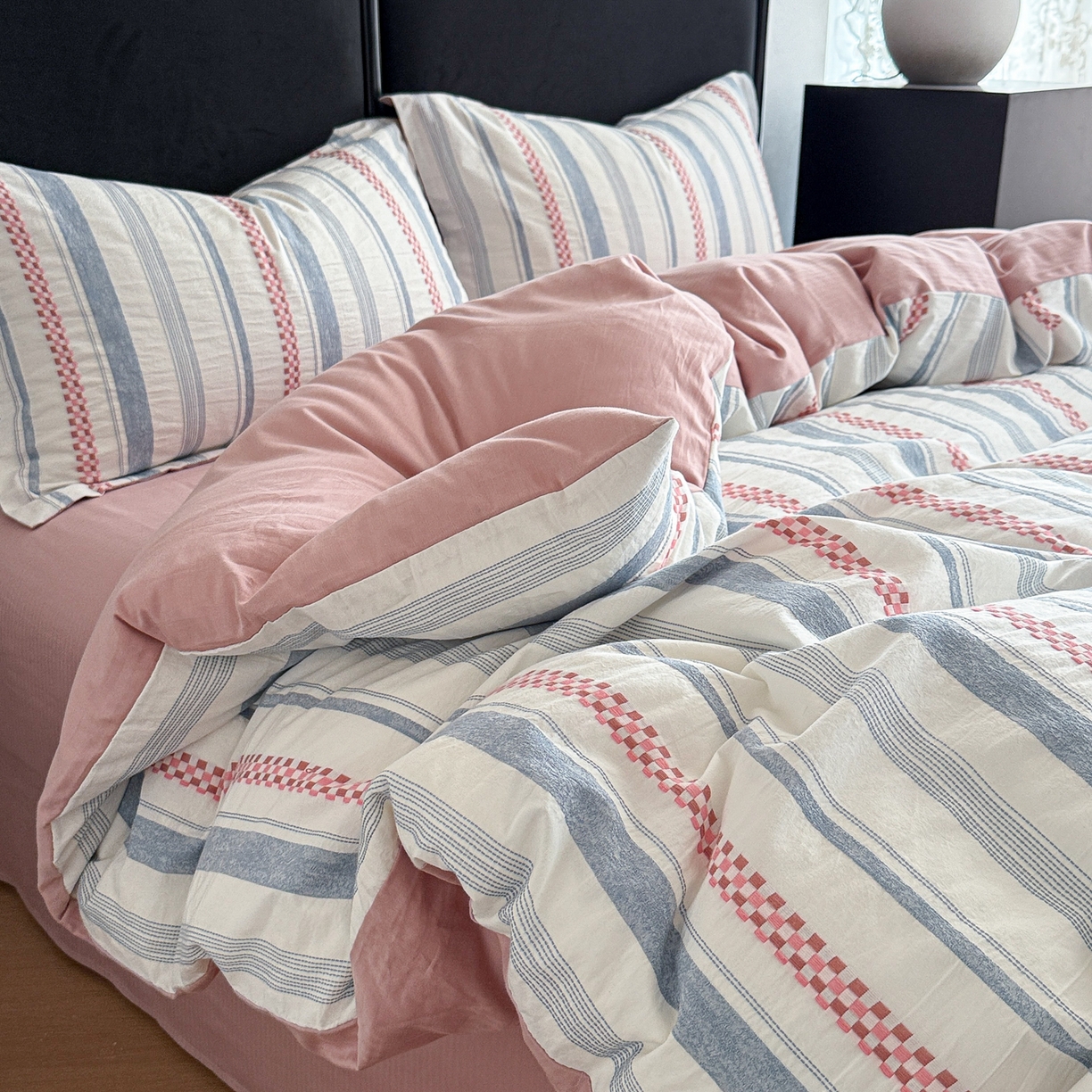 91家纺网 家纺一手货源 找家纺 眠博士 2025新款A类立体穿线提花纯棉四件套 提花股线套件-未来 粉