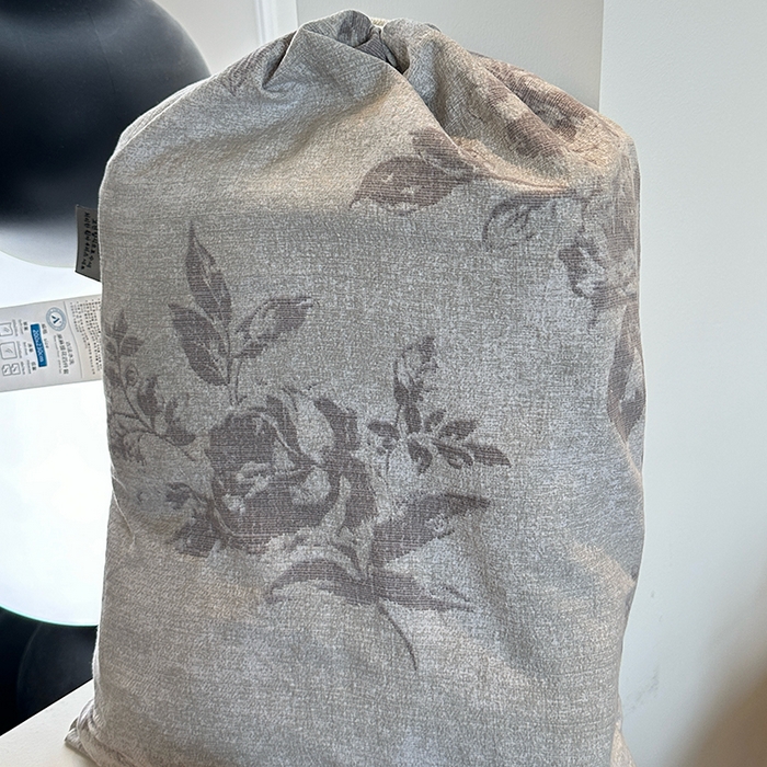 91家纺网 家纺一手货源 找家纺 美丽坊 2025新款仿棉麻亚麻质感复古原麻四件套（配同花色布袋五件套） 花田里