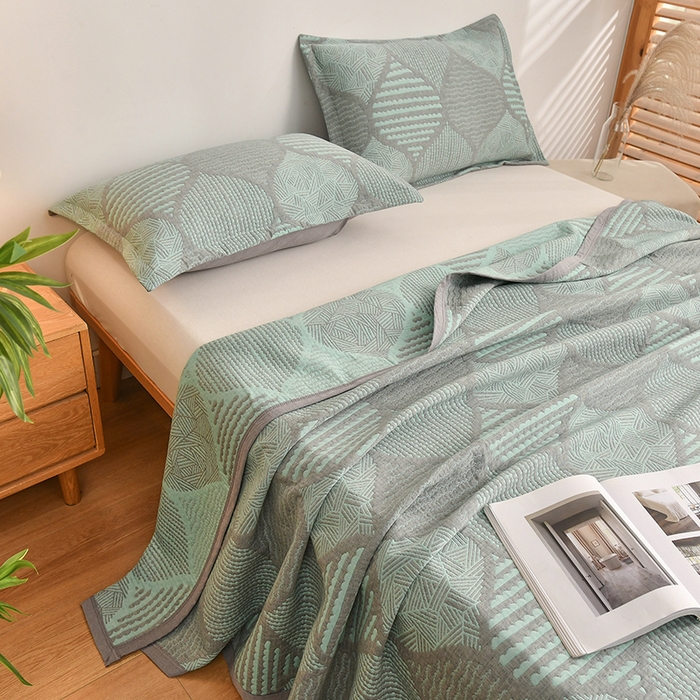 91家纺网 家纺一手货源 找家纺 梦洋家纺 2025新款全棉四层纱多能盖毯毛巾被空调夏被床盖款盖毯 色彩斑斓-绿色