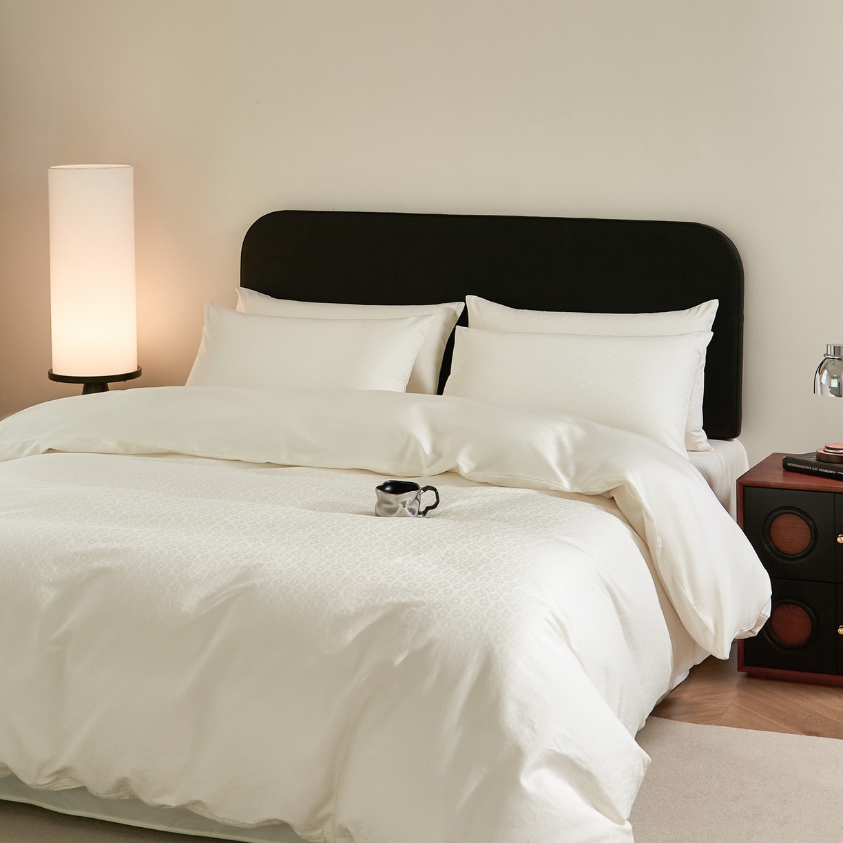 91家纺网 家纺一手货源 找家纺 （总）ONE TWO ONE 1212025新款高支高密长绒棉贡缎精工提花四件套-壹朵甜甜（为了各位老板们都有利润空间，平台控价券后不得低于228/318/338元，感谢您的配合与支持！）