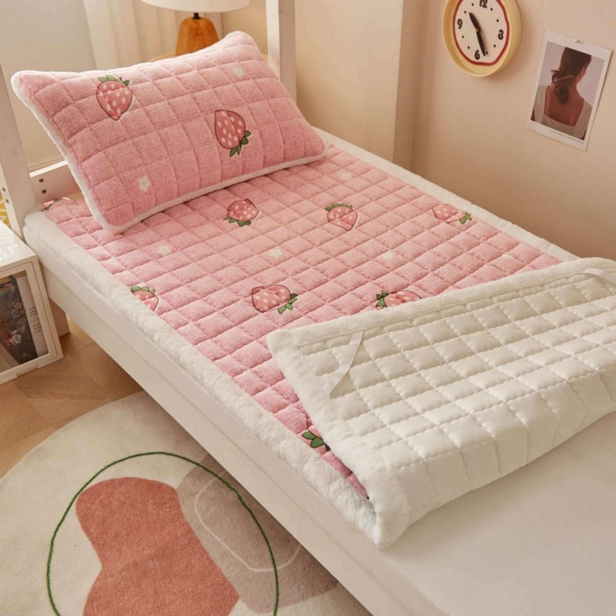 91家纺网 家纺一手货源 找家纺 （总）东宇床垫 2025新款A类牛奶绒印花直角防滑床垫床褥三件套-学生款