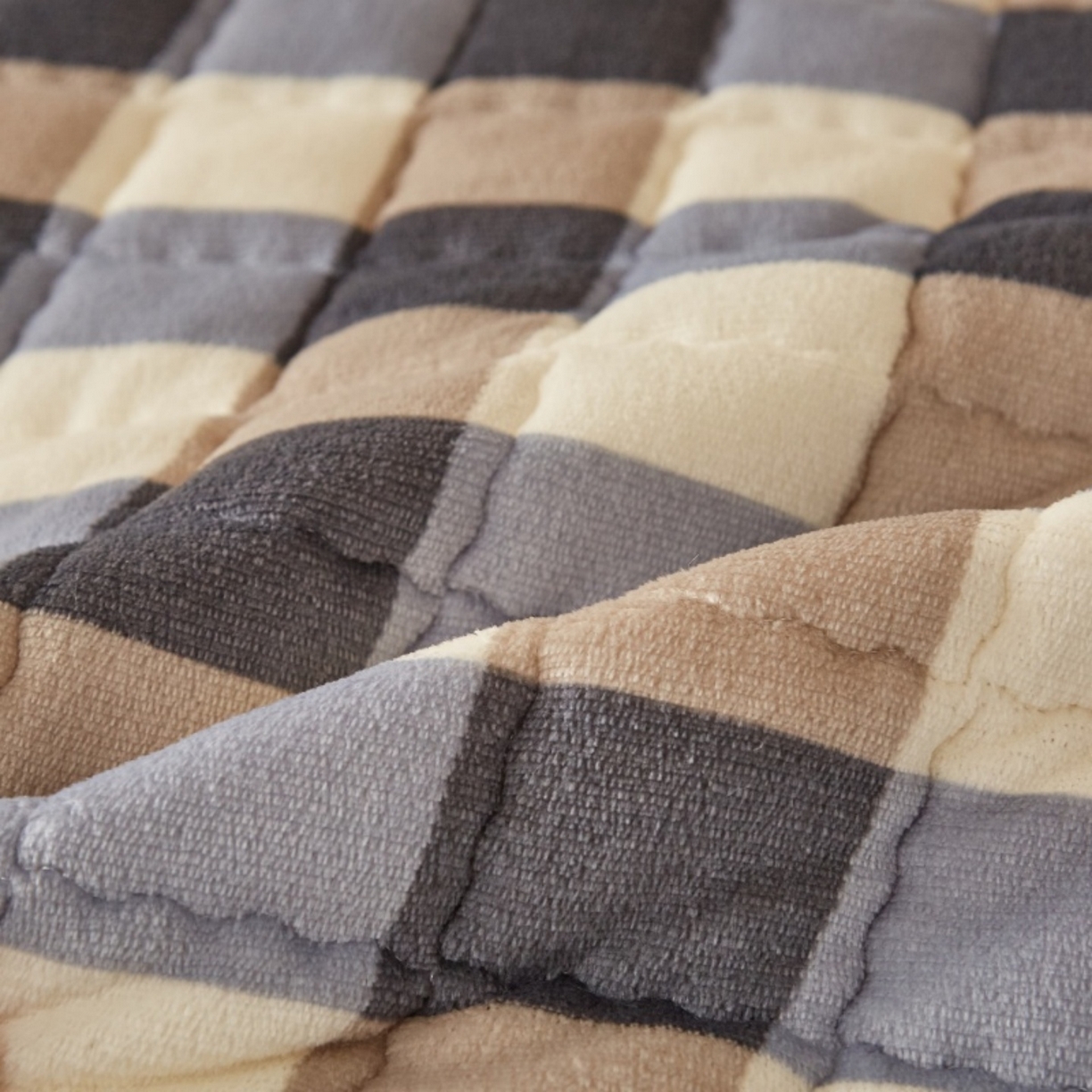 91家纺网 家纺一手货源 找家纺 东宇床垫 2025新款A类牛奶绒印花直角防滑床垫床褥三件套-学生款 复古蓝棕