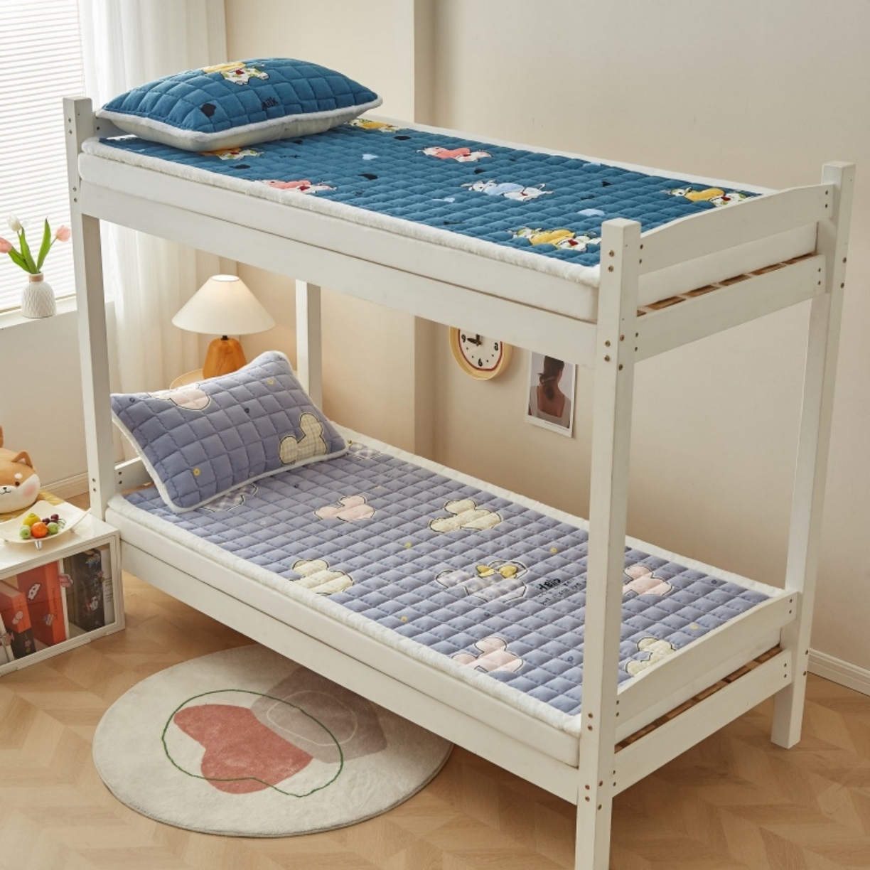 91家纺网 家纺一手货源 找家纺 东宇床垫 2025新款A类牛奶绒印花直角防滑床垫床褥三件套-学生款 妙妙米奇