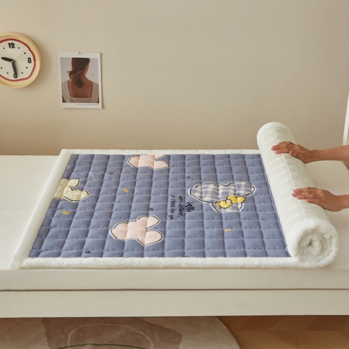 91家纺网 家纺一手货源 找家纺 东宇床垫 2025新款A类牛奶绒印花直角防滑床垫床褥三件套-学生款 妙妙米奇