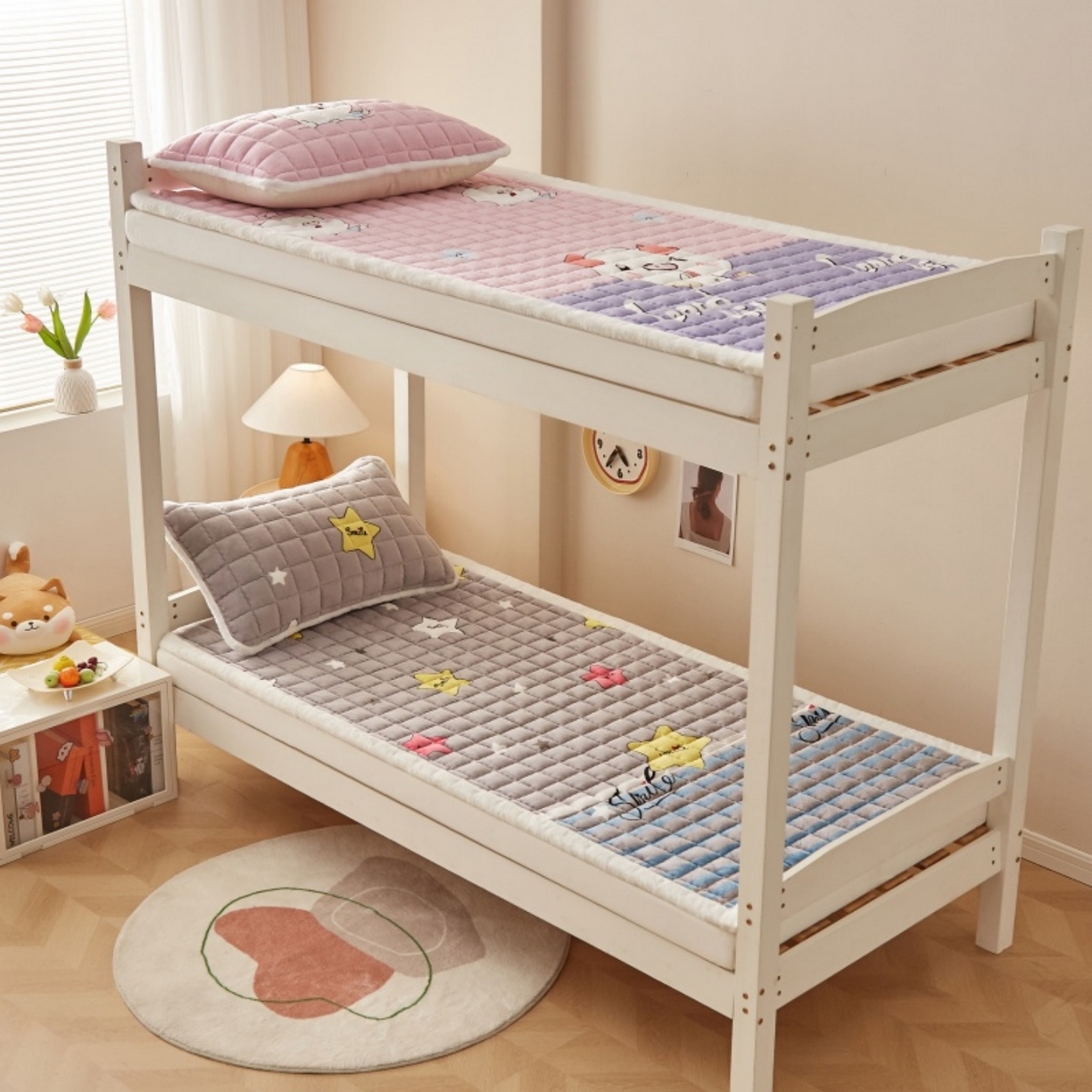 91家纺网 家纺一手货源 找家纺 东宇床垫 2025新款A类牛奶绒印花直角防滑床垫床褥三件套-学生款 五彩星空