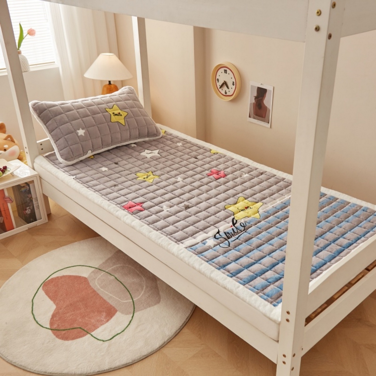 91家纺网 家纺一手货源 找家纺 东宇床垫 2025新款A类牛奶绒印花直角防滑床垫床褥三件套-学生款 五彩星空