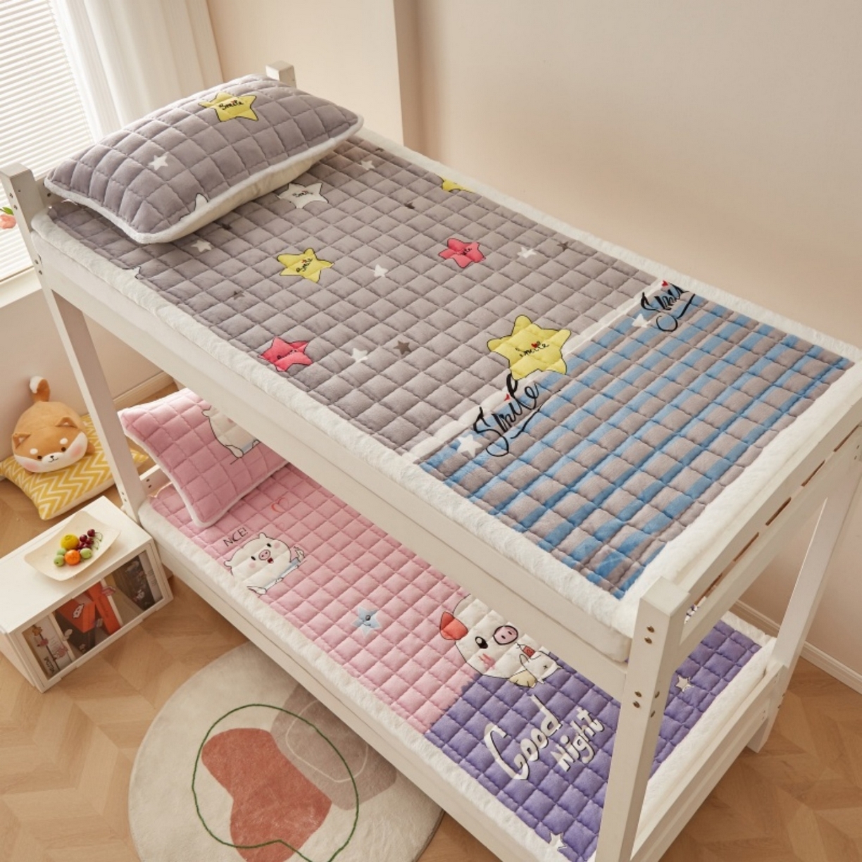 91家纺网 家纺一手货源 找家纺 东宇床垫 2025新款A类牛奶绒印花直角防滑床垫床褥三件套-学生款 五彩星空