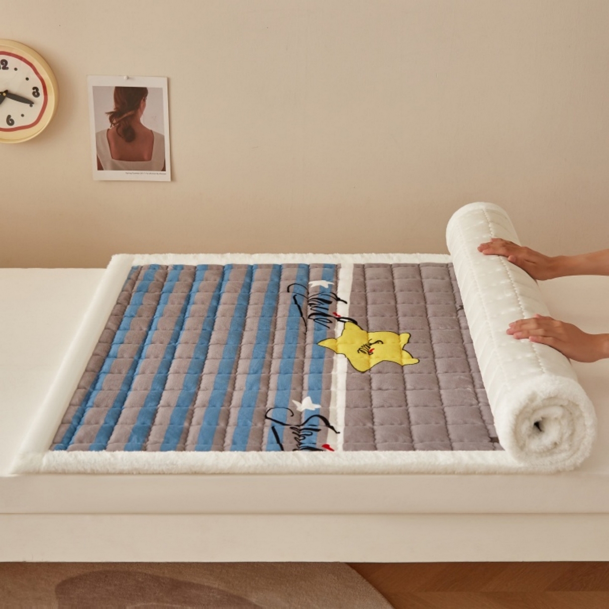 91家纺网 家纺一手货源 找家纺 东宇床垫 2025新款A类牛奶绒印花直角防滑床垫床褥三件套-学生款 五彩星空