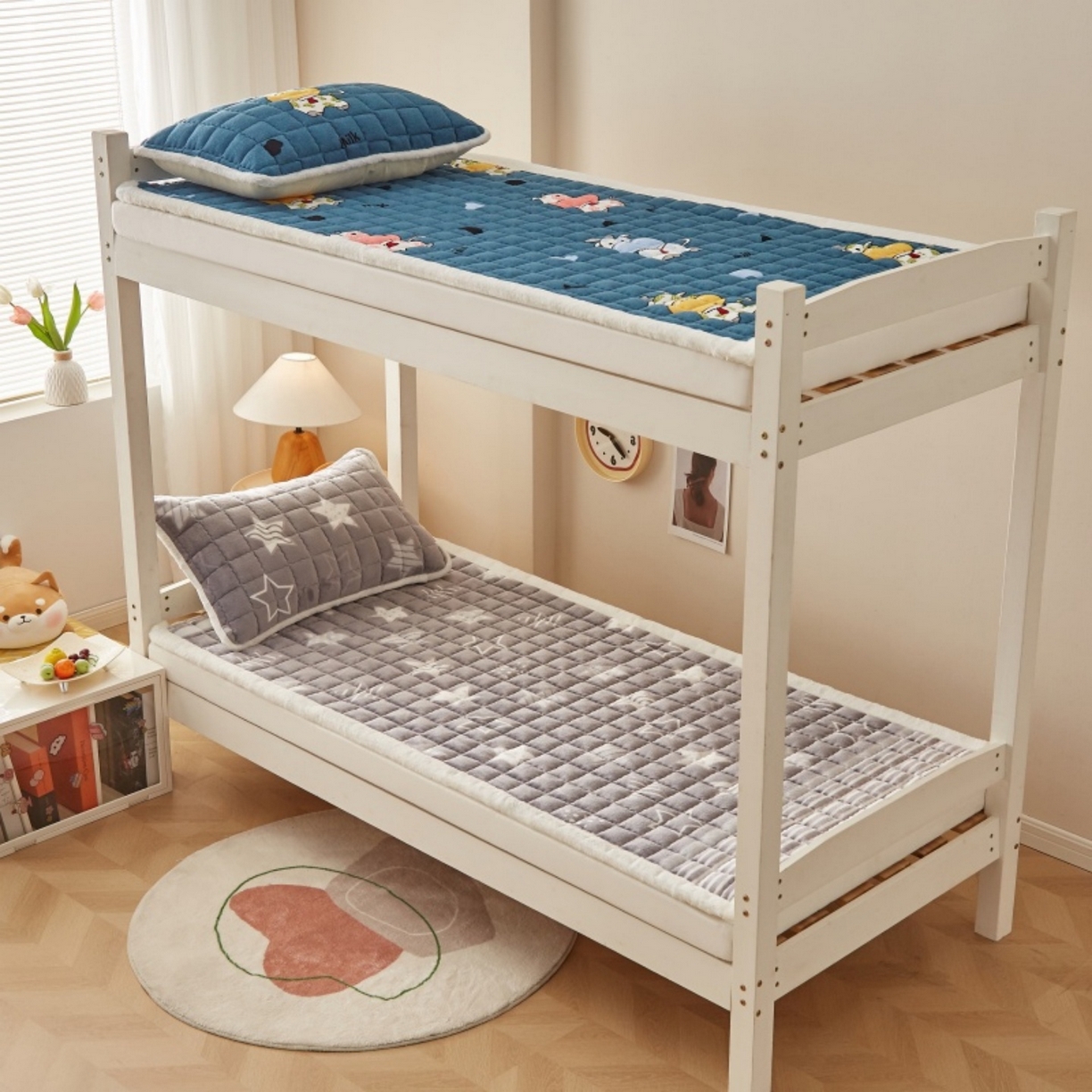 91家纺网 家纺一手货源 找家纺 东宇床垫 2025新款A类牛奶绒印花直角防滑床垫床褥三件套-学生款 星辰璀璨