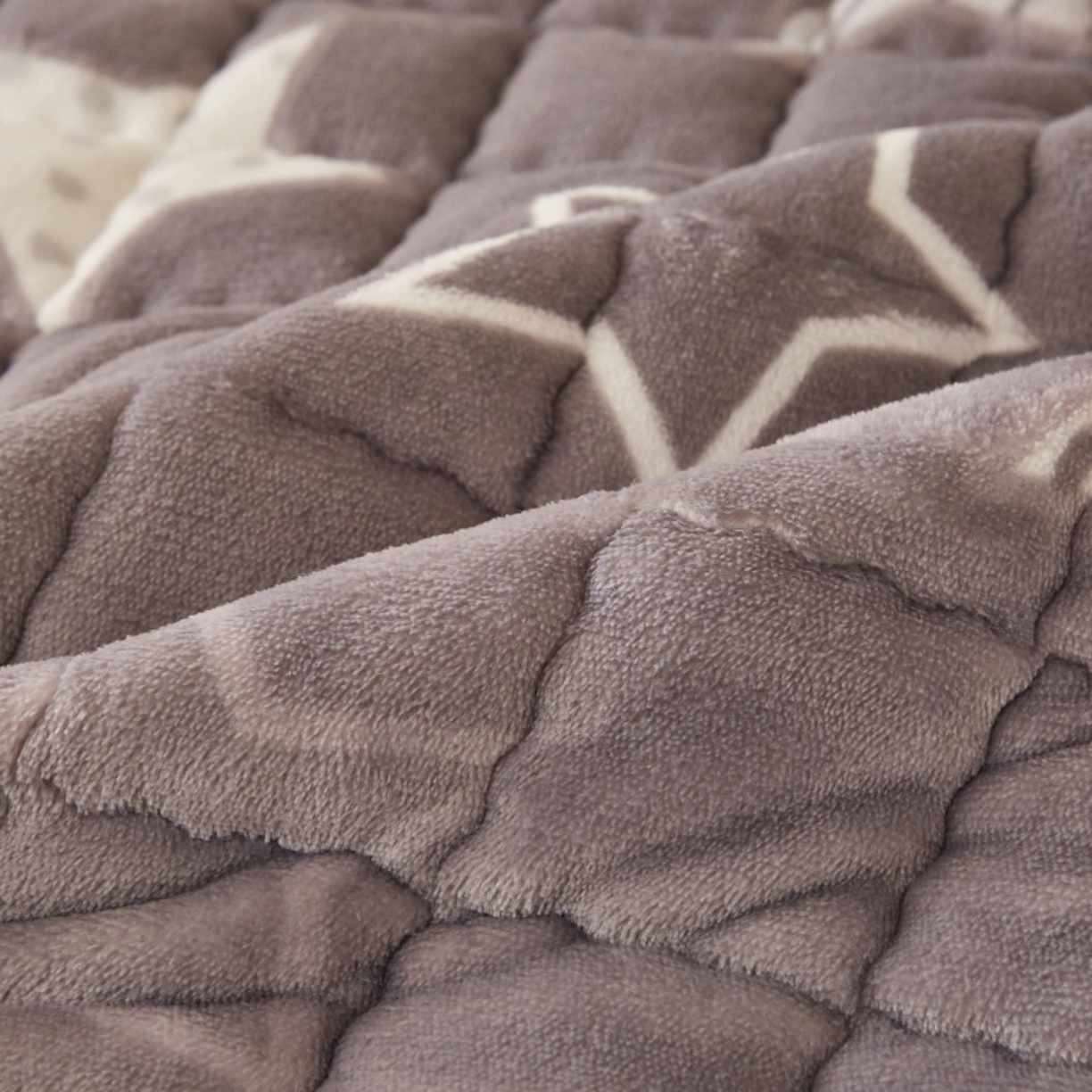 91家纺网 家纺一手货源 找家纺 东宇床垫 2025新款A类牛奶绒印花直角防滑床垫床褥三件套-学生款 星辰璀璨