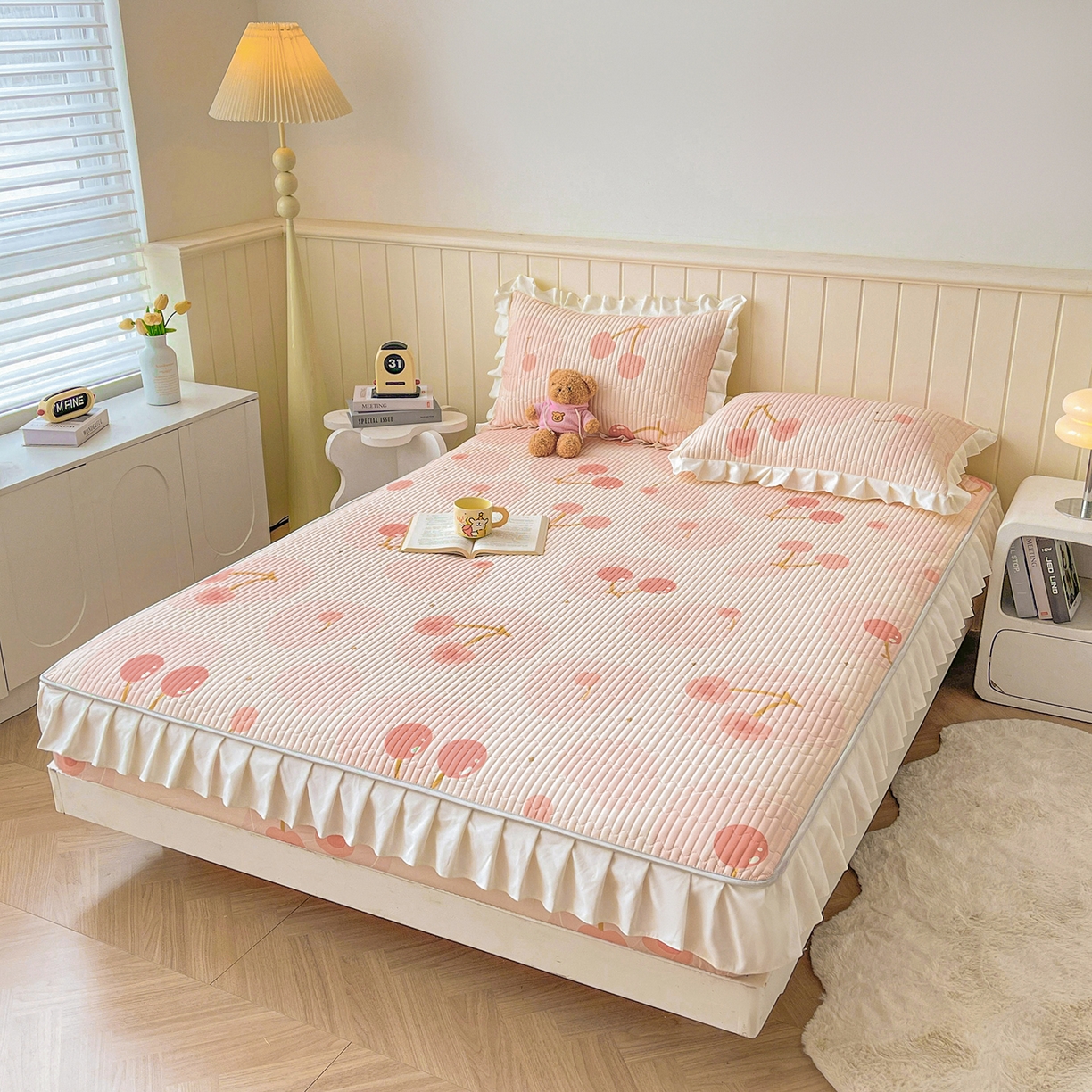 91家纺网 家纺一手货源 找家纺 （总）伊人坊2025新款A类唯美纯棉印花夹棉床笠