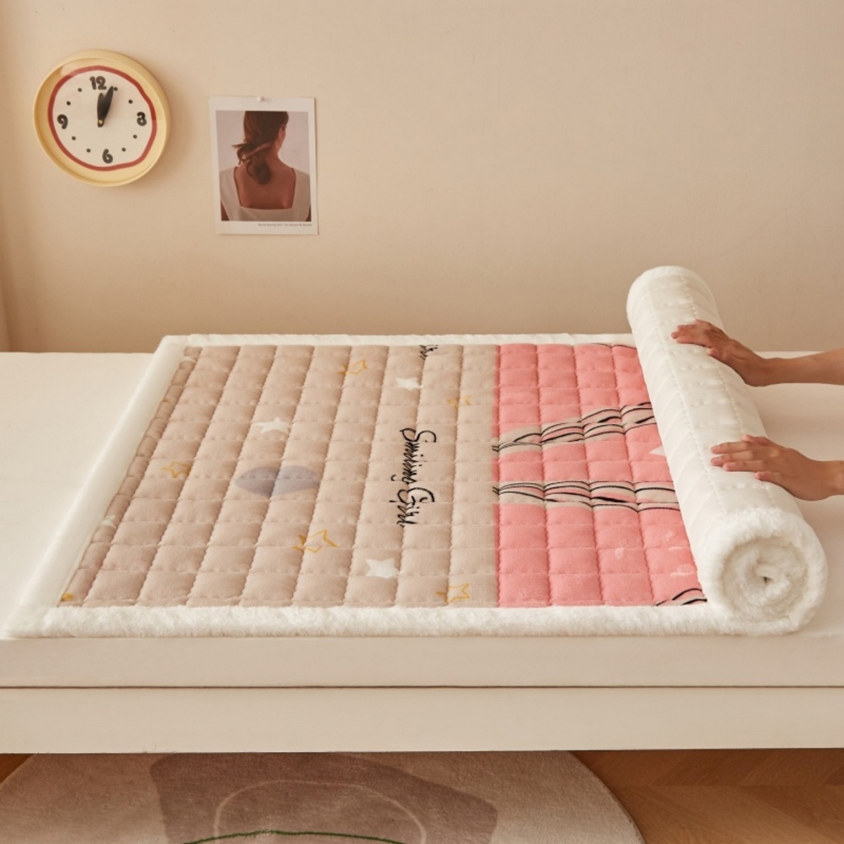 91家纺网 家纺一手货源 找家纺 东宇床垫 2025新款A类牛奶绒印花直角防滑床垫床褥三件套-学生款 星虹绮梦