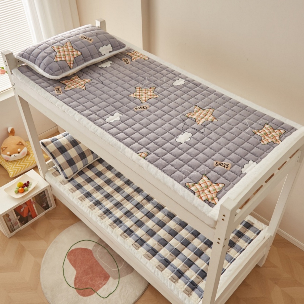 91家纺网 家纺一手货源 找家纺 东宇床垫 2025新款A类牛奶绒印花直角防滑床垫床褥三件套-学生款 星云灰