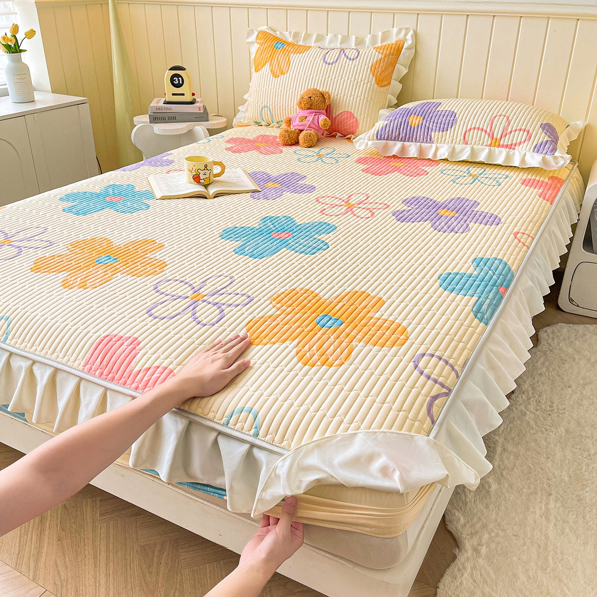 91家纺网 家纺一手货源 找家纺 伊人坊2025新款A类唯美纯棉印花夹棉床笠 纯棉+花花世界