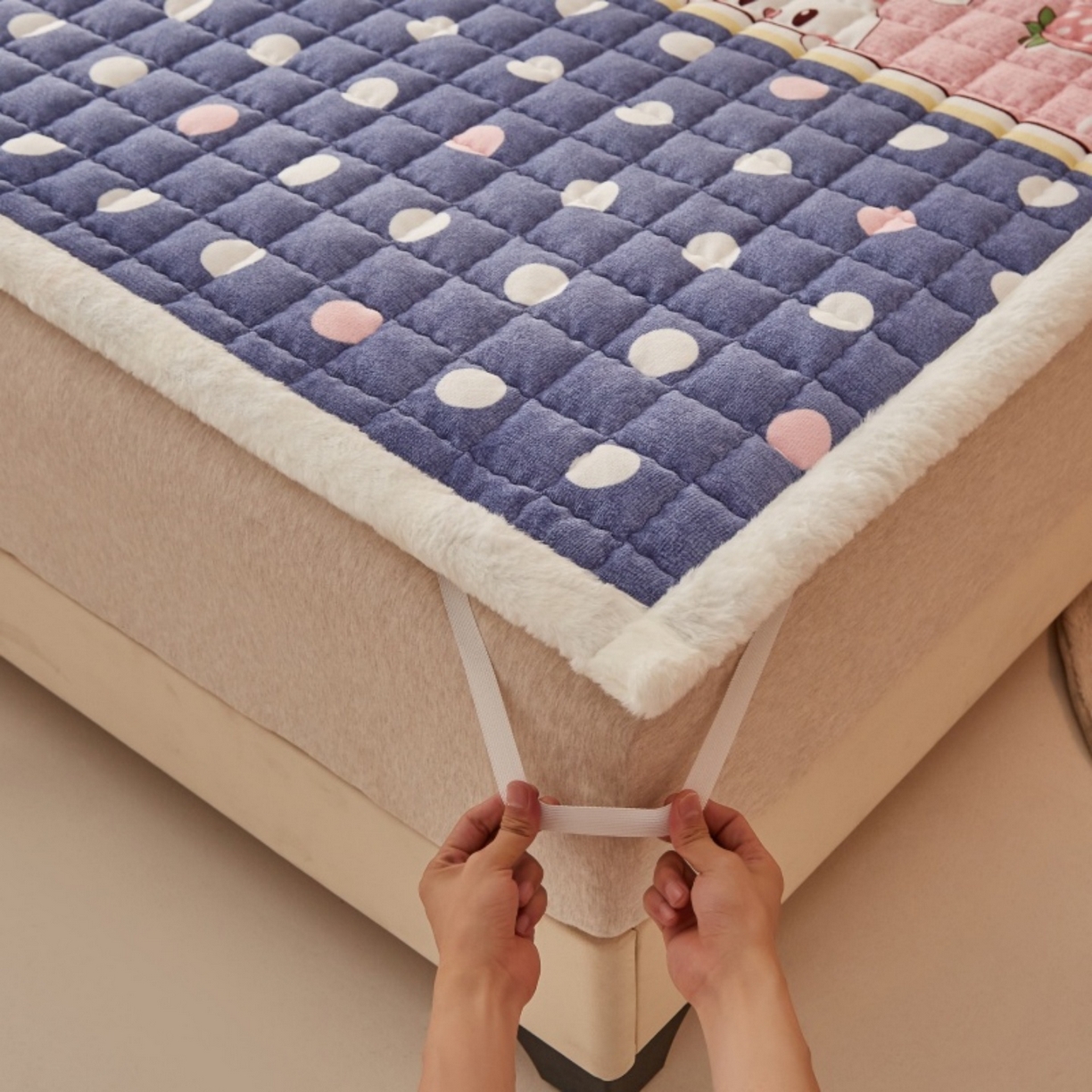 91家纺网 家纺一手货源 找家纺 （总）东宇床垫 2025新款A类牛奶绒印花直角防滑床垫床褥三件套-成人款