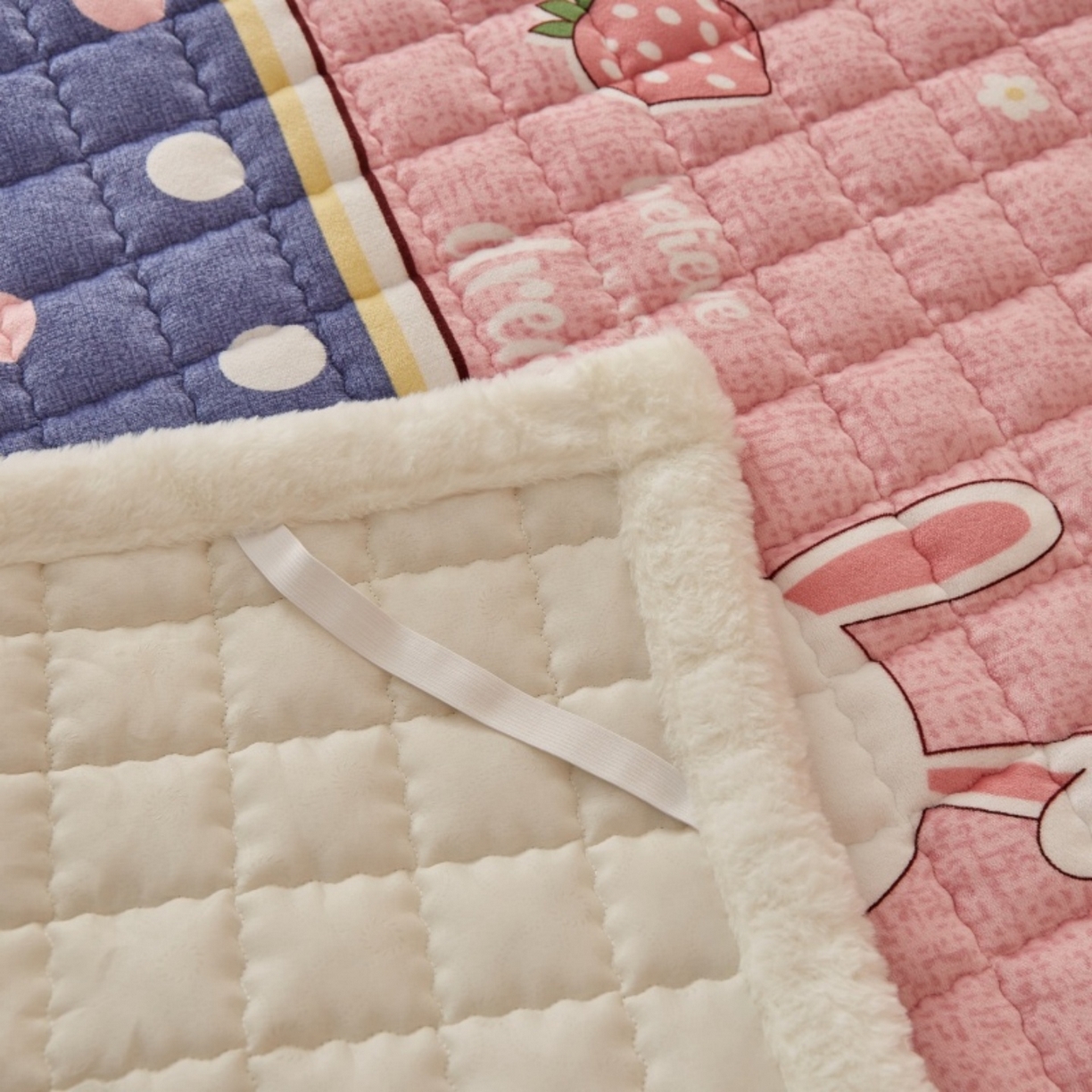 91家纺网 家纺一手货源 找家纺 （总）东宇床垫 2025新款A类牛奶绒印花直角防滑床垫床褥三件套-成人款