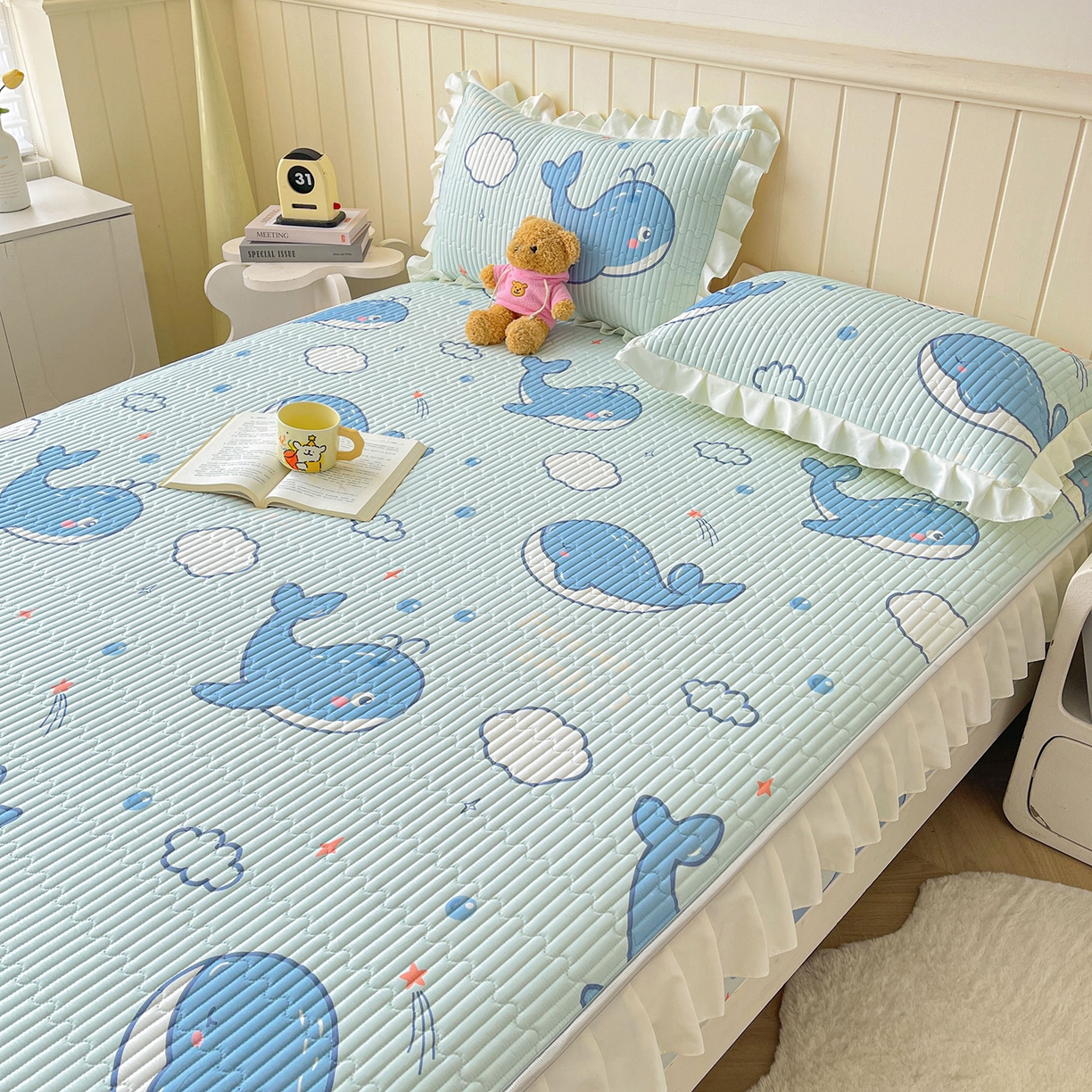 91家纺网 家纺一手货源 找家纺 伊人坊2025新款A类唯美纯棉印花夹棉床笠 纯棉+蓝鲸鱼