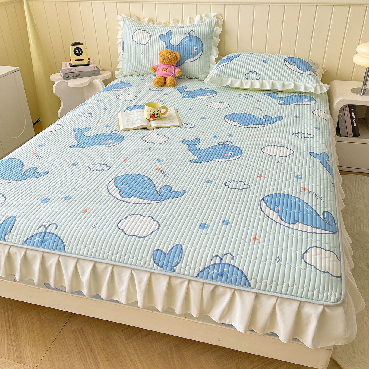 91家纺网 家纺一手货源 找家纺 伊人坊2025新款A类唯美纯棉印花夹棉床笠 纯棉+蓝鲸鱼