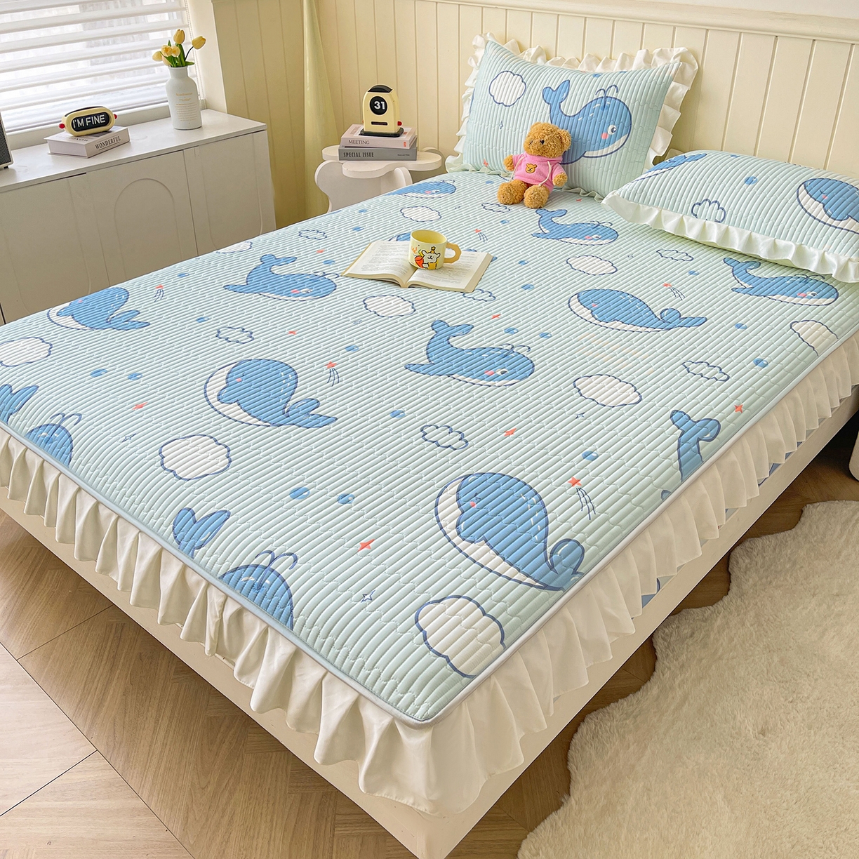 91家纺网 家纺一手货源 找家纺 伊人坊2025新款A类唯美纯棉印花夹棉床笠 纯棉+蓝鲸鱼